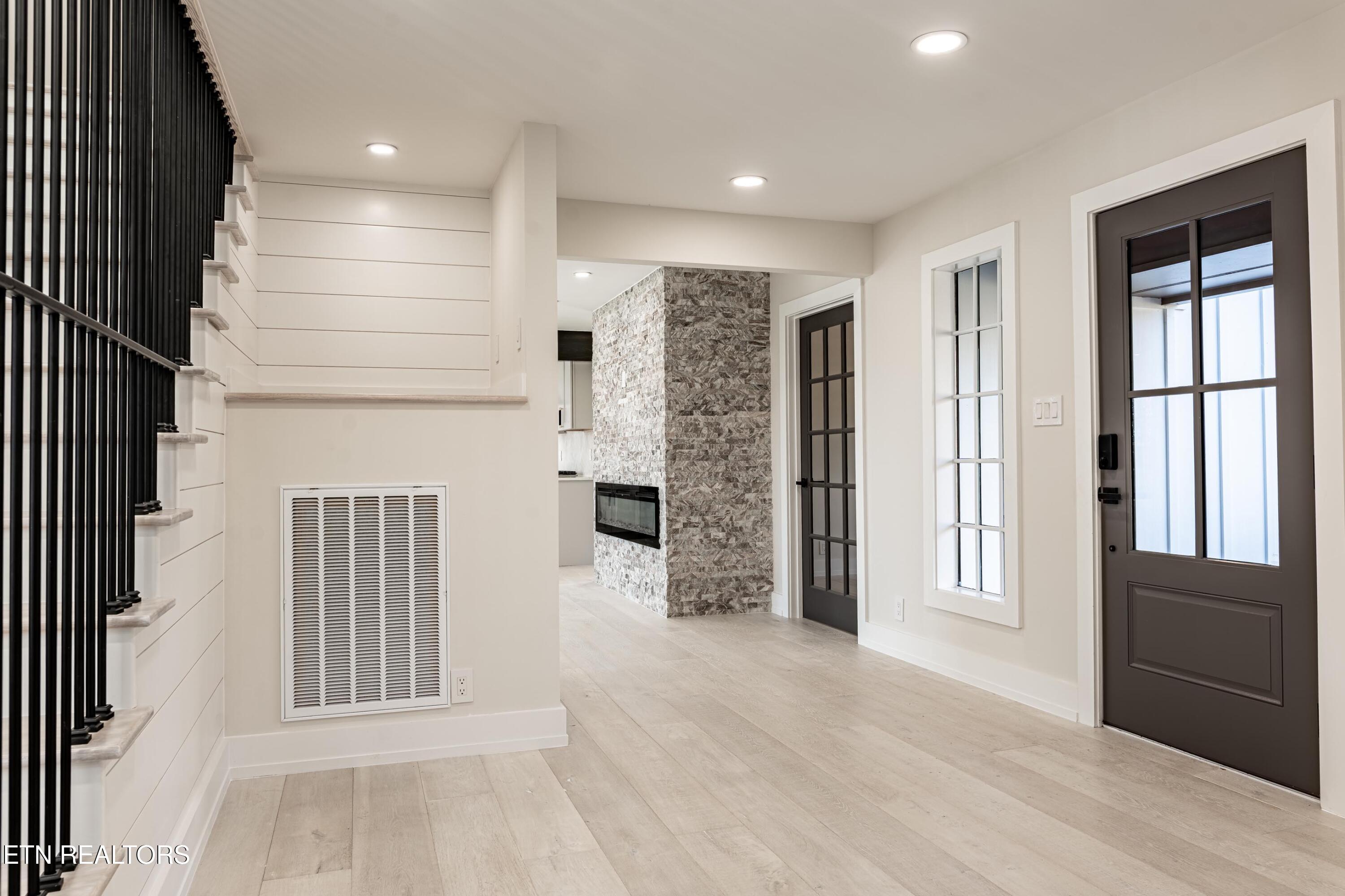 12000 S Fox Den Drive Knoxville TN 37934