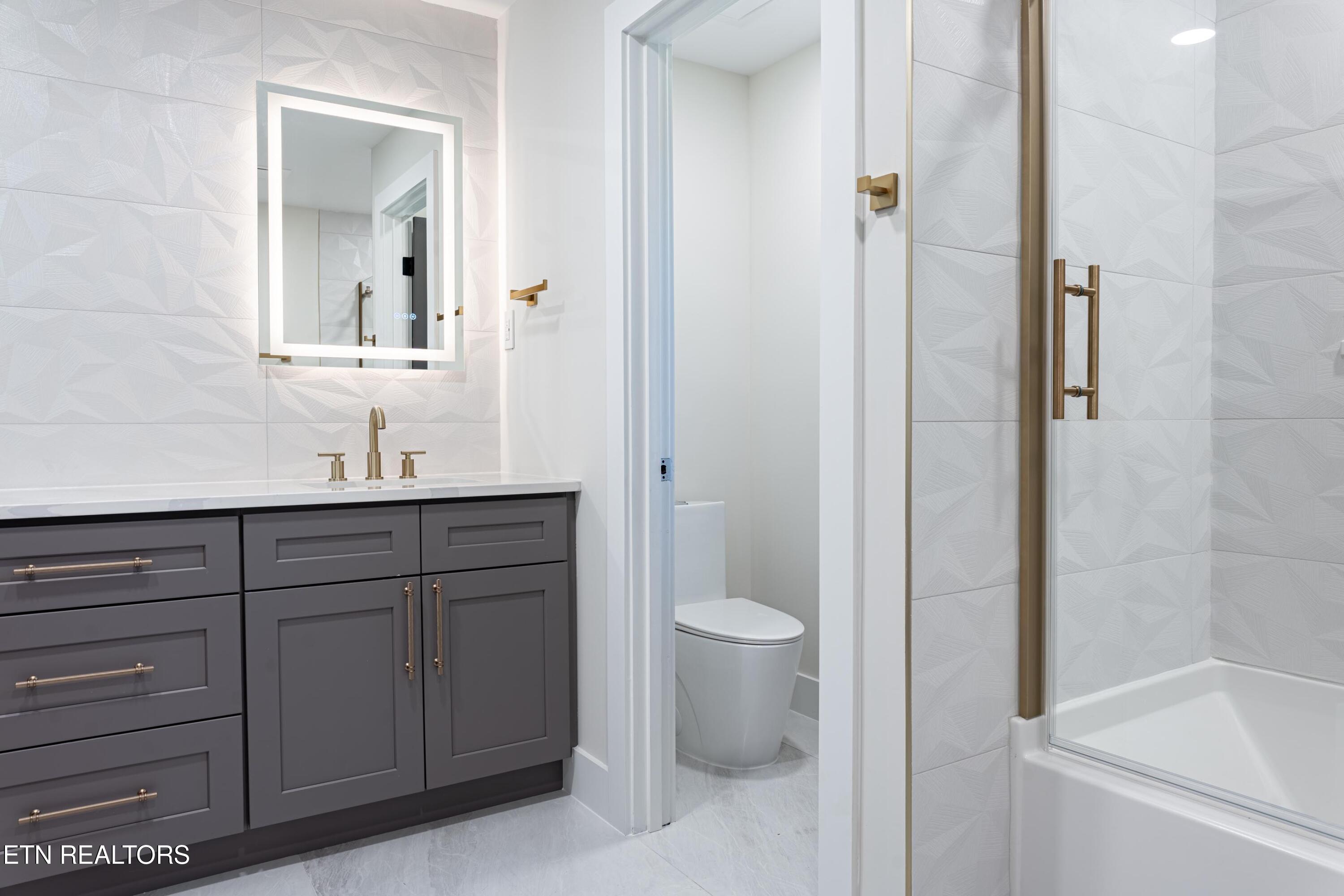 12000 S Fox Den Drive Knoxville TN 37934