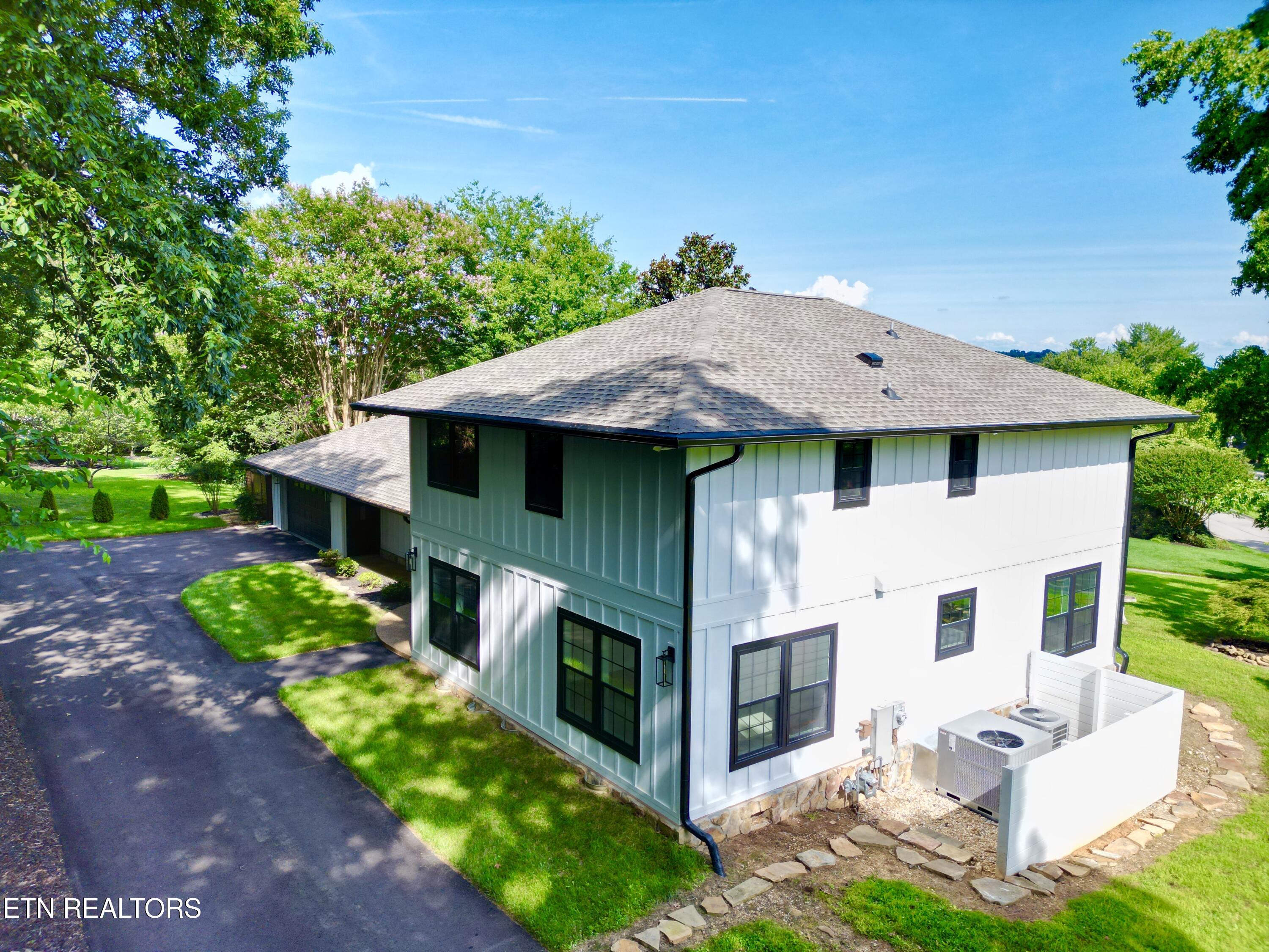 12000 S Fox Den Drive Knoxville TN 37934