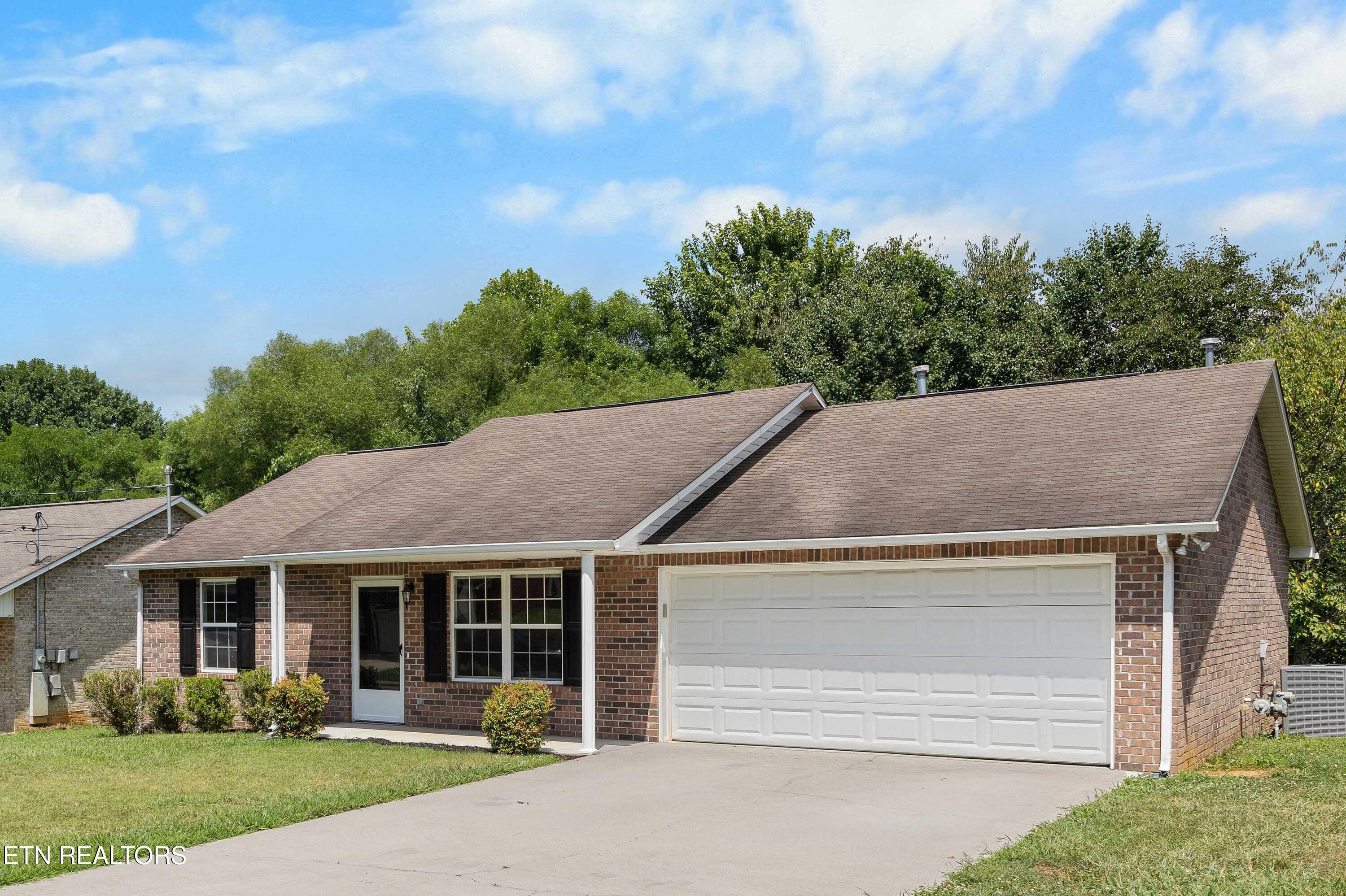 1813 Tillery Square Lane Knoxville TN 37912