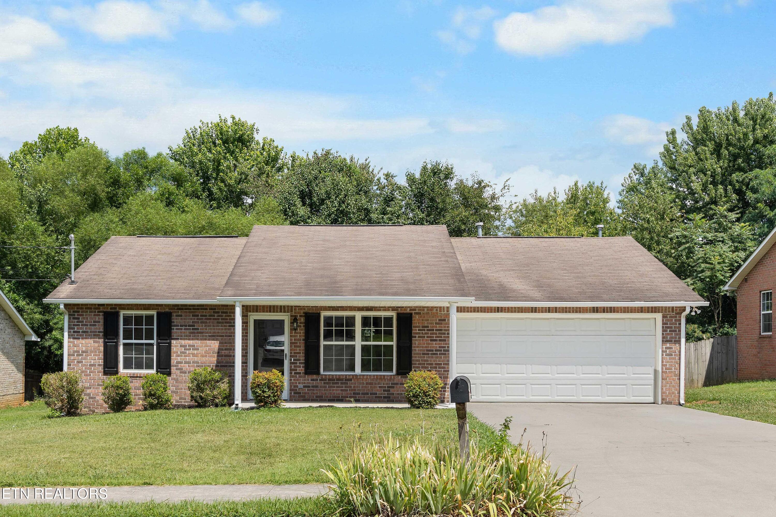 1813 Tillery Square Lane Knoxville TN 37912