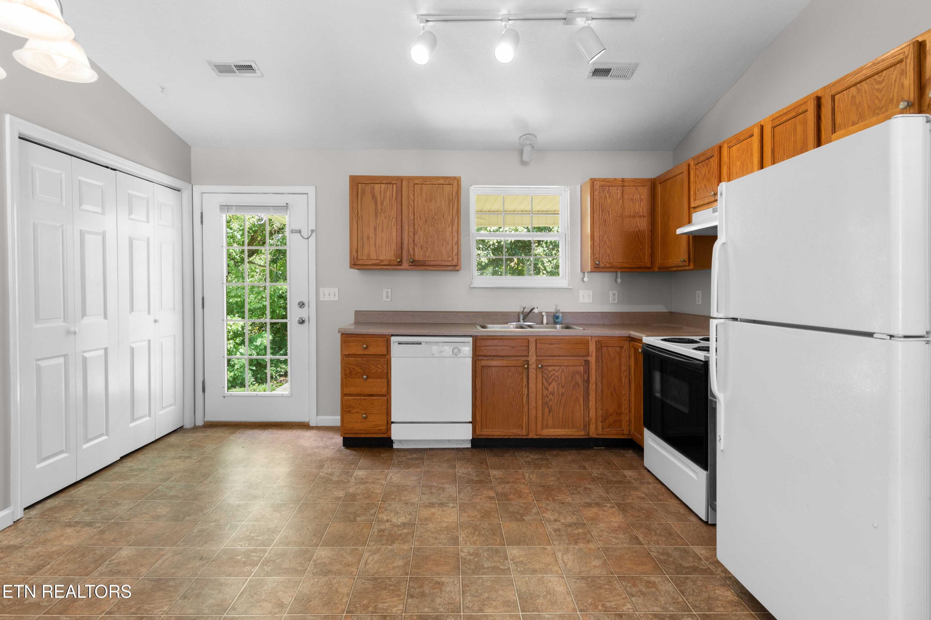 1813 Tillery Square Lane Knoxville TN 37912