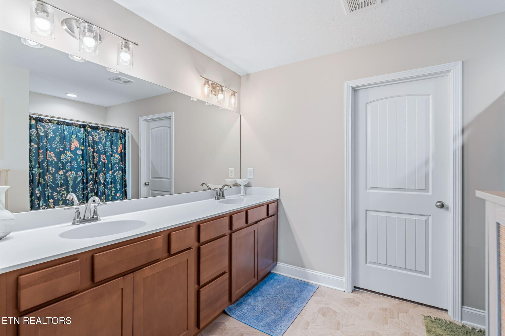 282 Broadberry Avenue Oak Ridge TN 37830