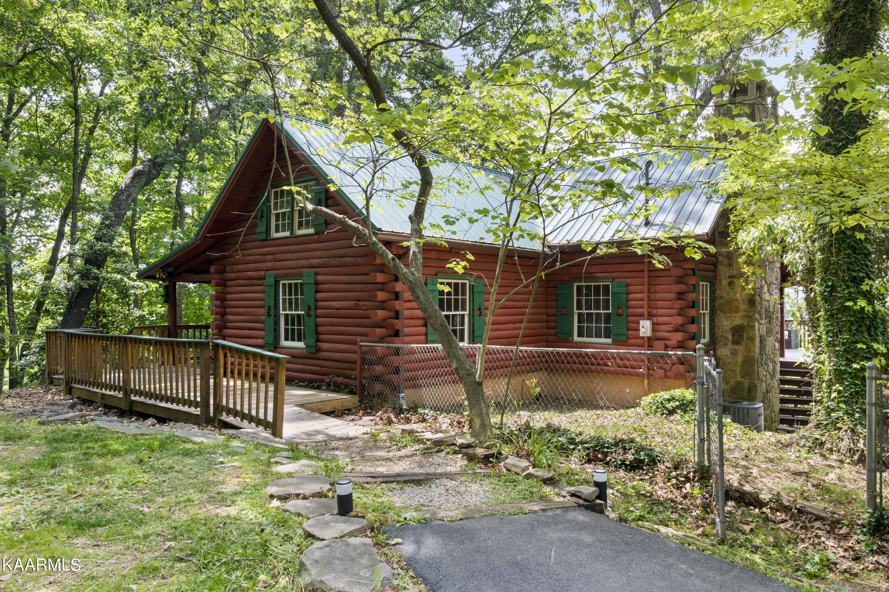 1008 E Foothills Drive Gatlinburg TN 37738