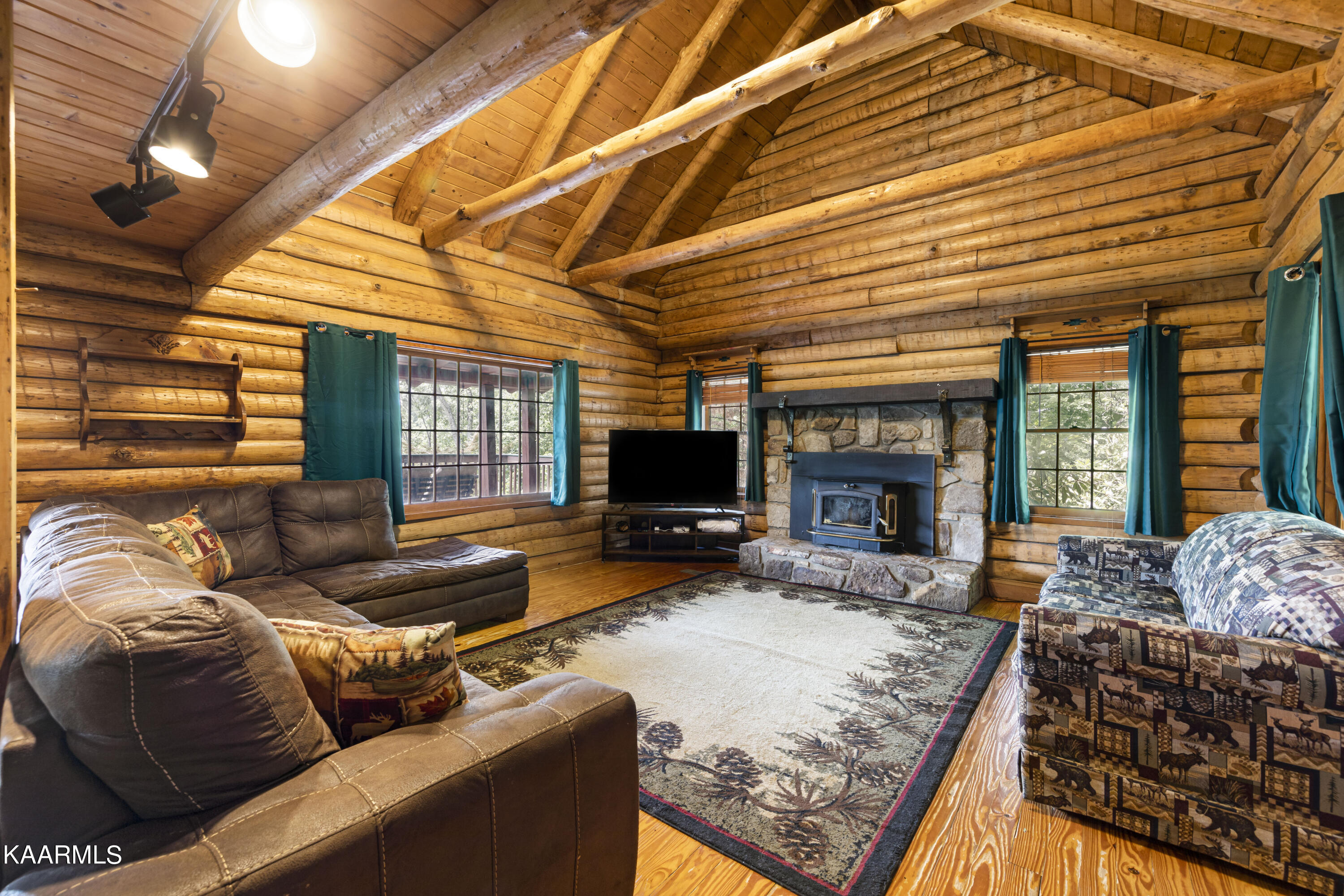 1008 E Foothills Drive Gatlinburg TN 37738
