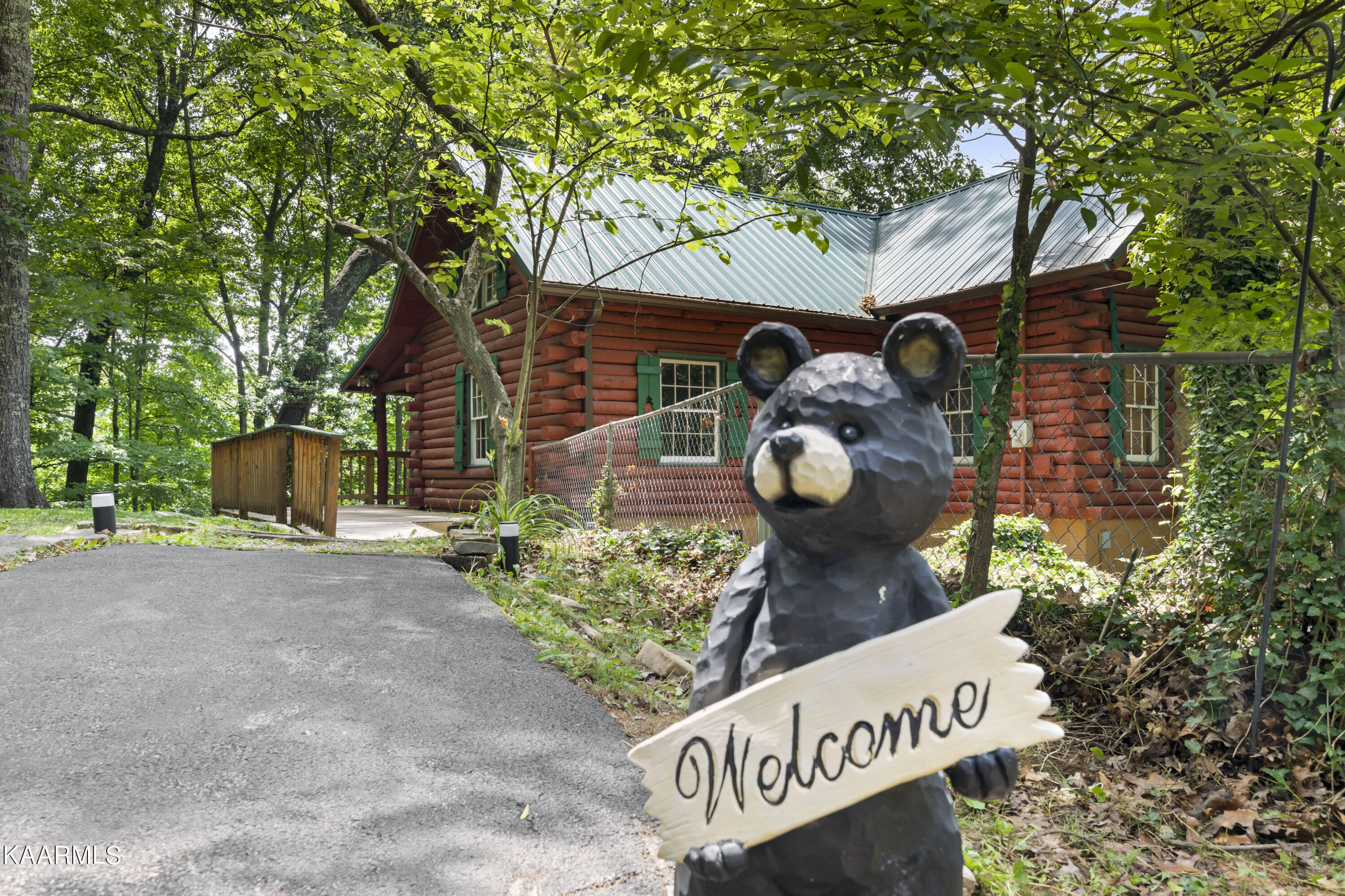 1008 E Foothills Drive Gatlinburg TN 37738