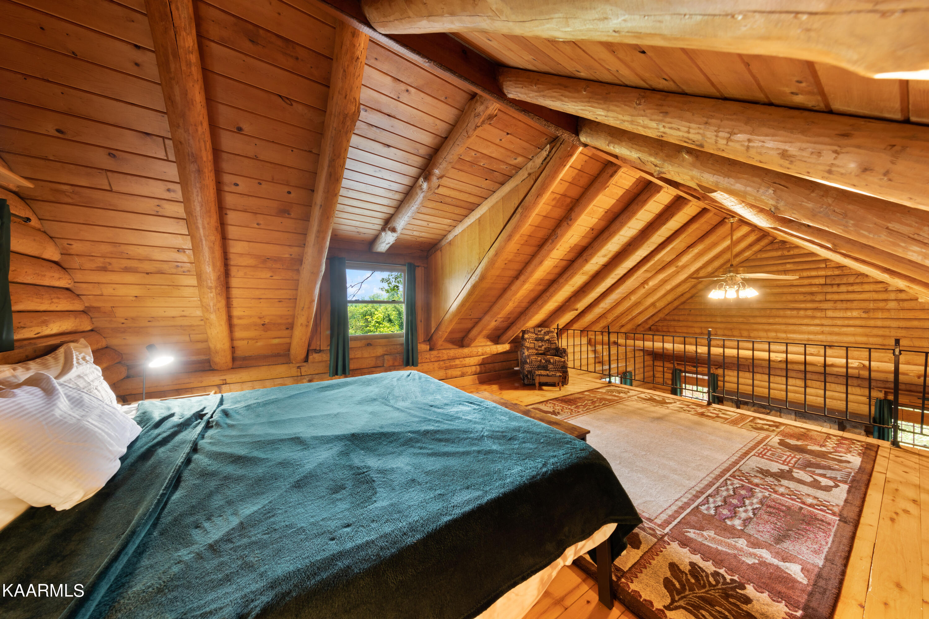 1008 E Foothills Drive Gatlinburg TN 37738