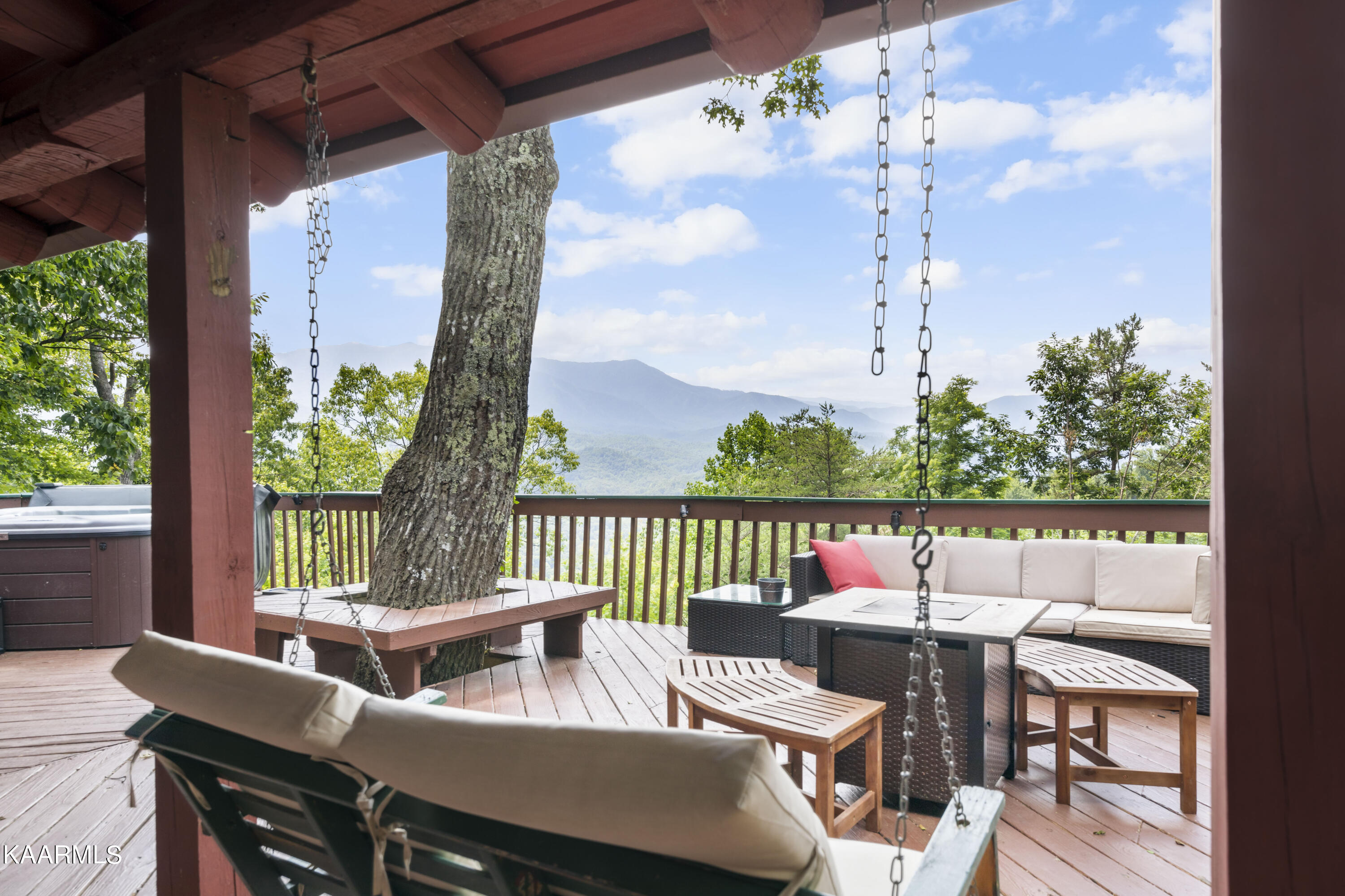 1008 E Foothills Drive Gatlinburg TN 37738