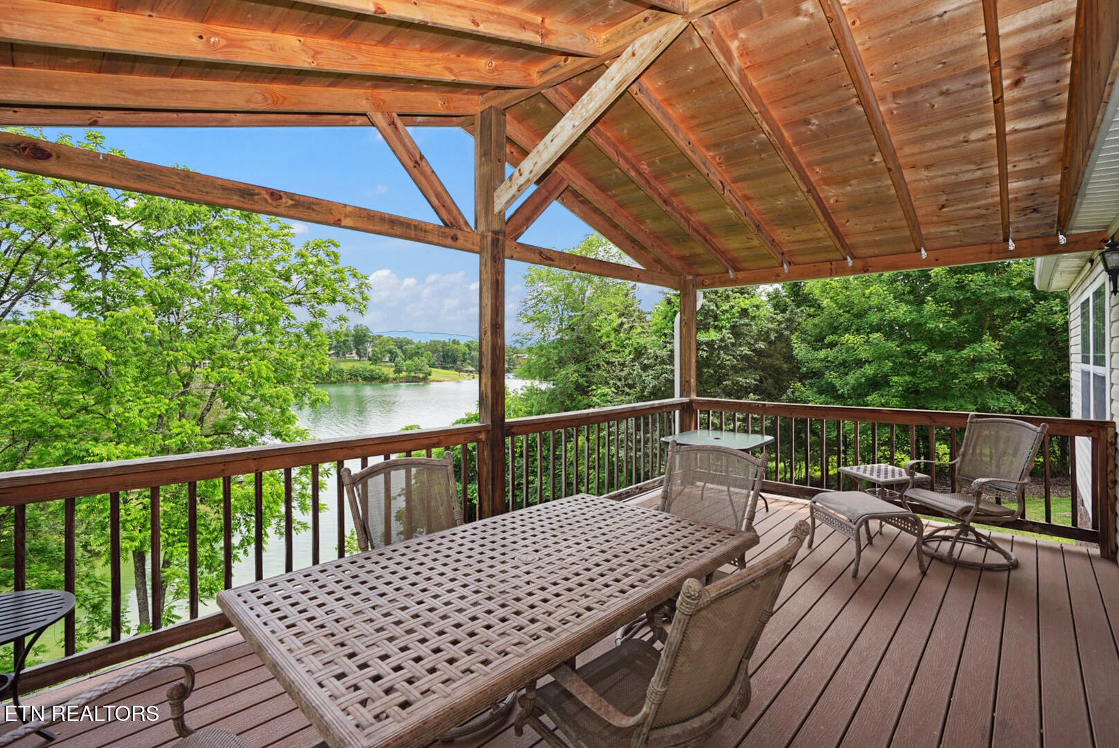 1366 Paradise Lane Dandridge TN 37725