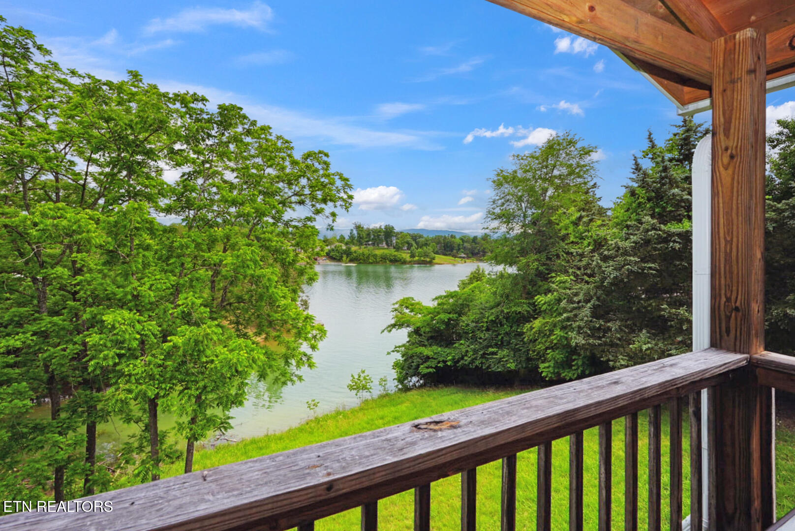 1366 Paradise Lane Dandridge TN 37725