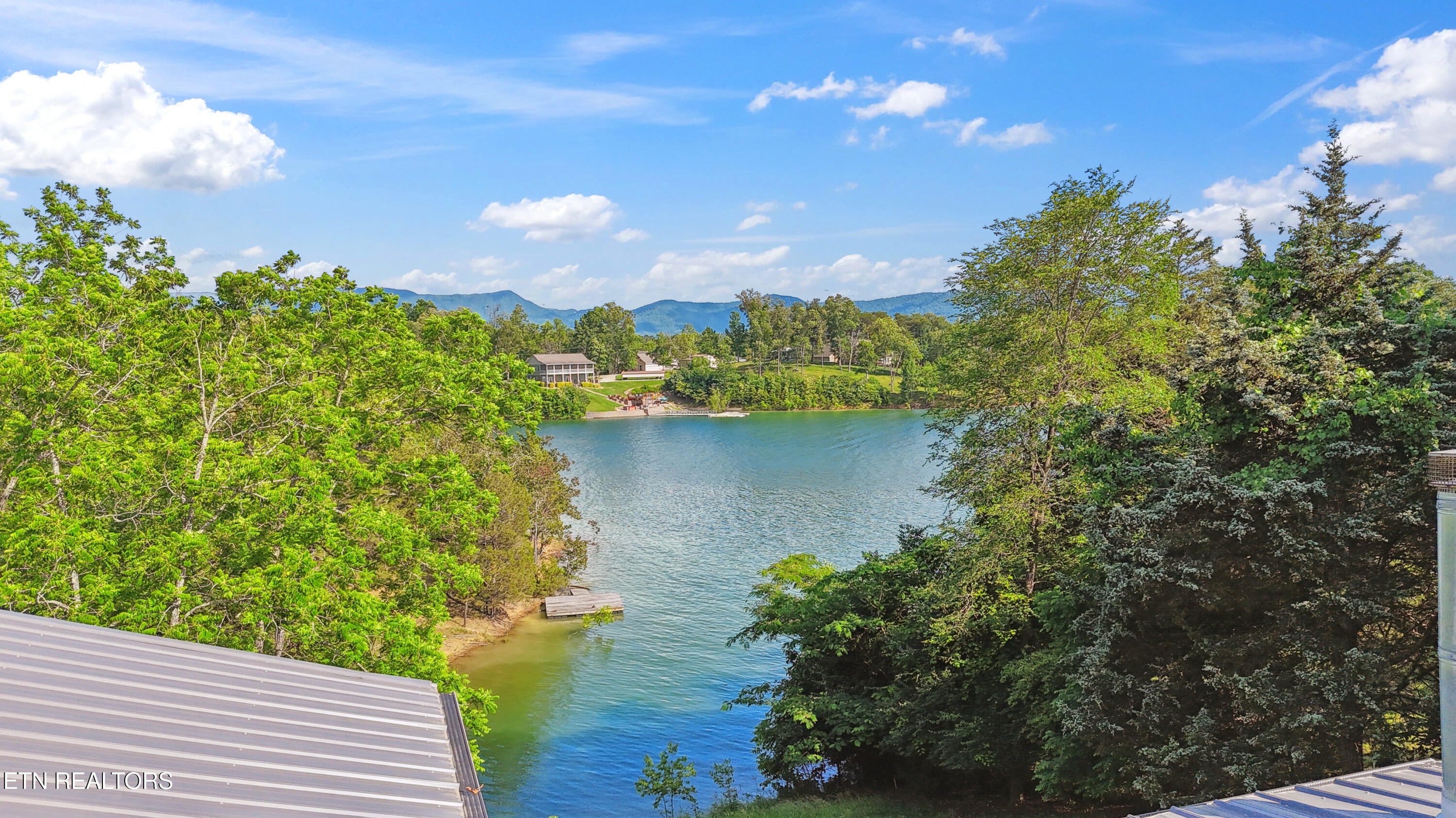 1366 Paradise Lane Dandridge TN 37725