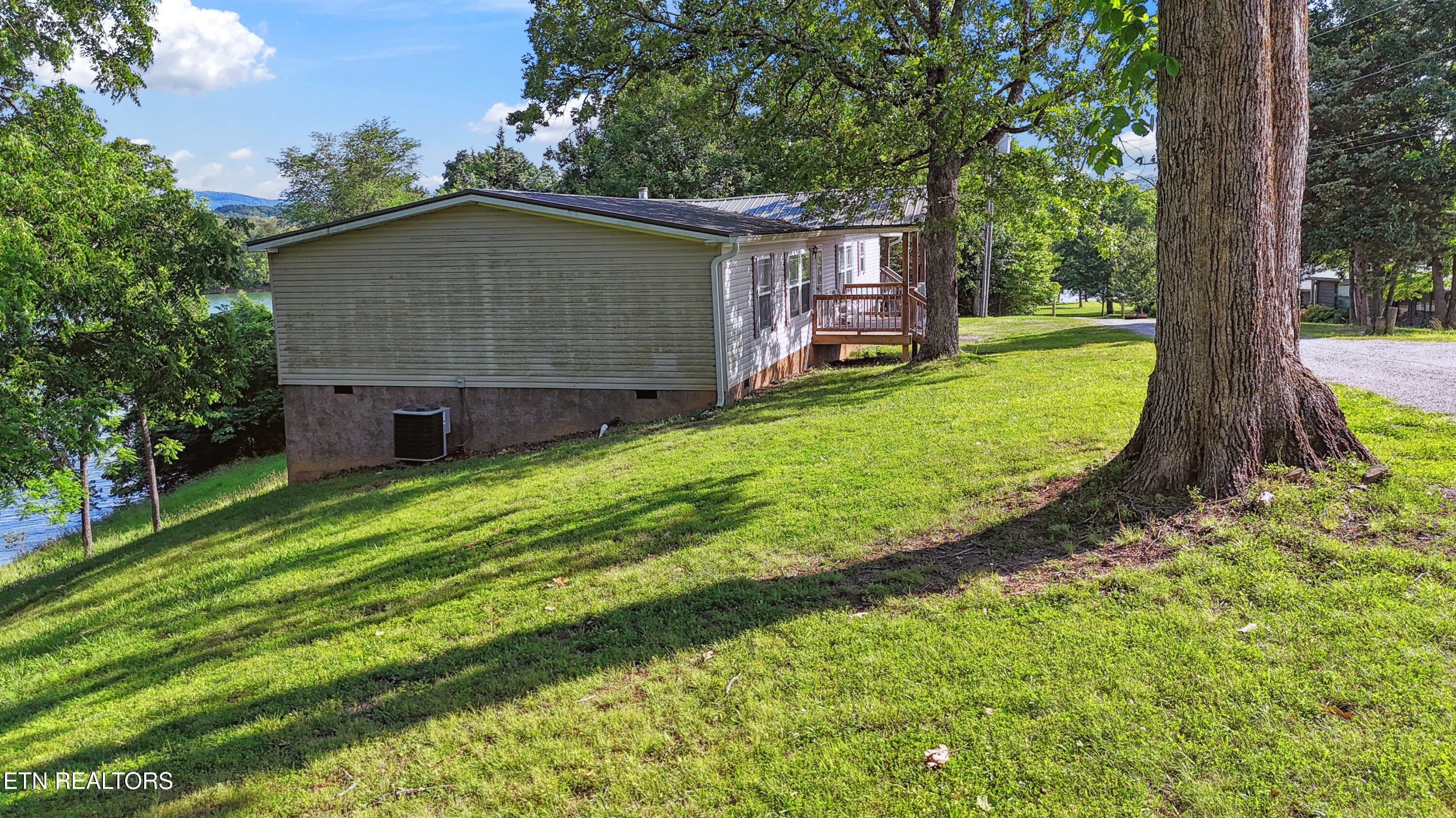 1366 Paradise Lane Dandridge TN 37725