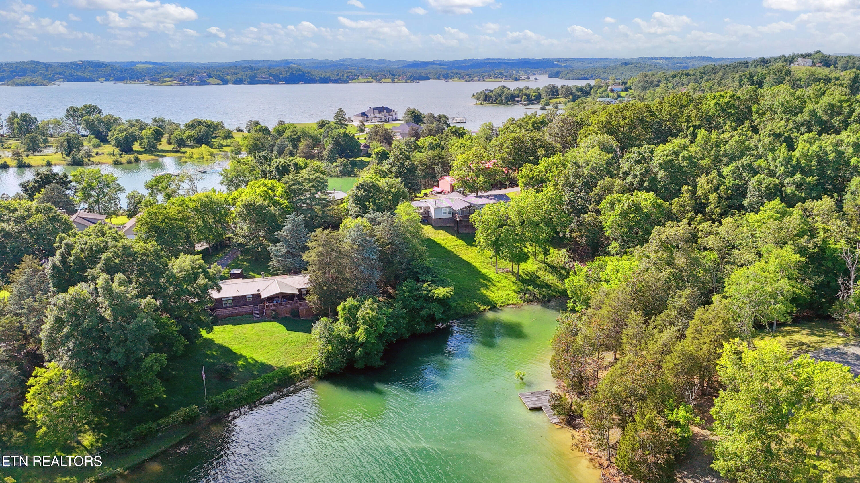 1366 Paradise Lane Dandridge TN 37725
