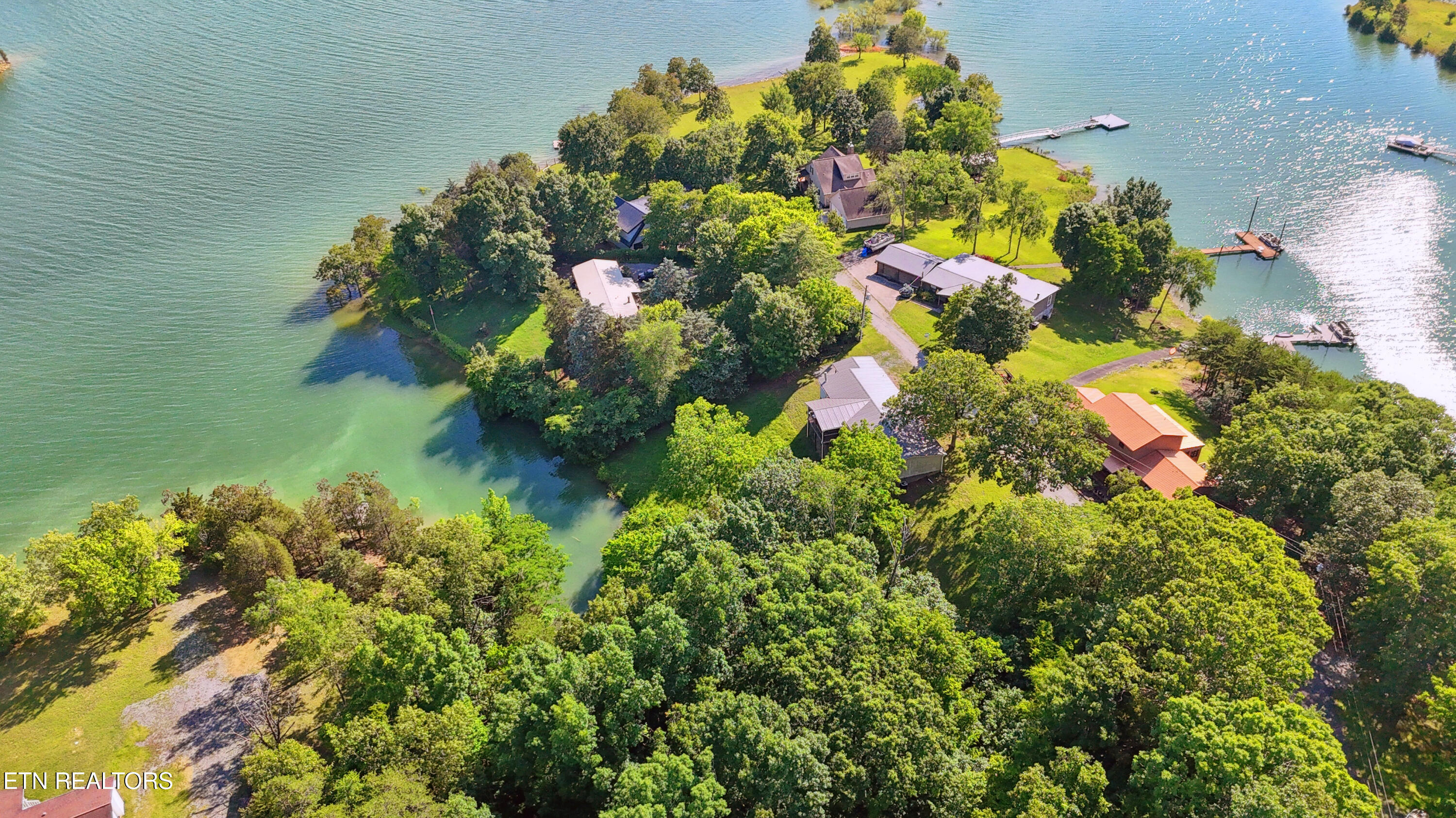 1366 Paradise Lane Dandridge TN 37725
