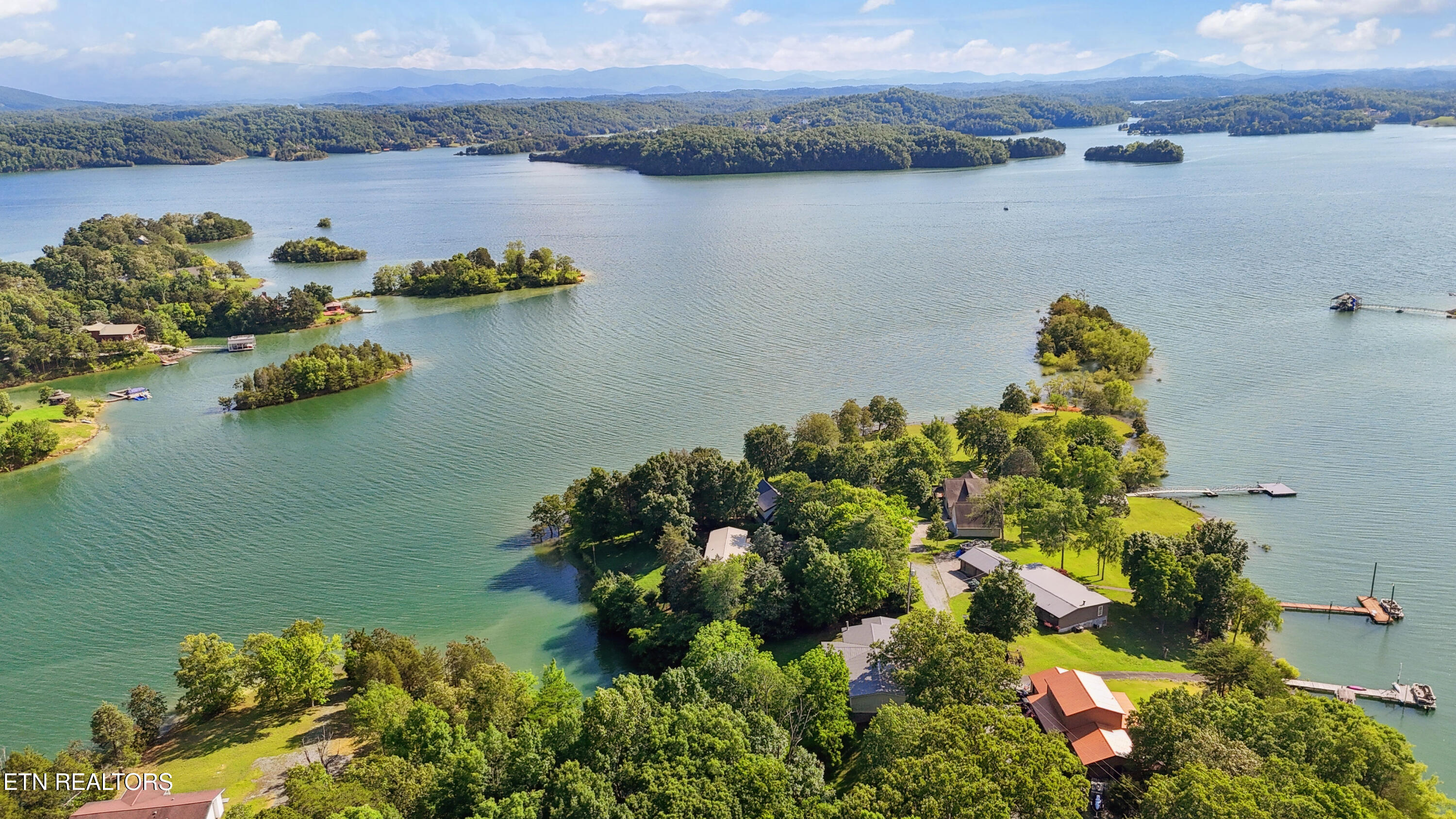 1366 Paradise Lane Dandridge TN 37725