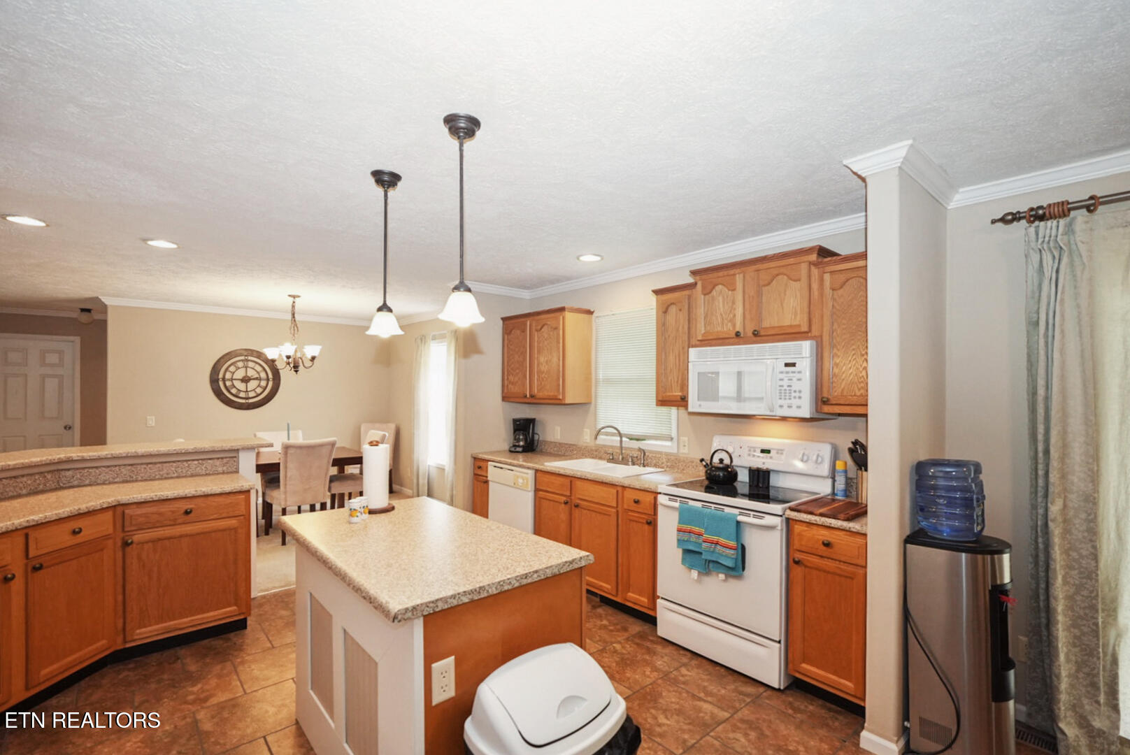 1366 Paradise Lane Dandridge TN 37725