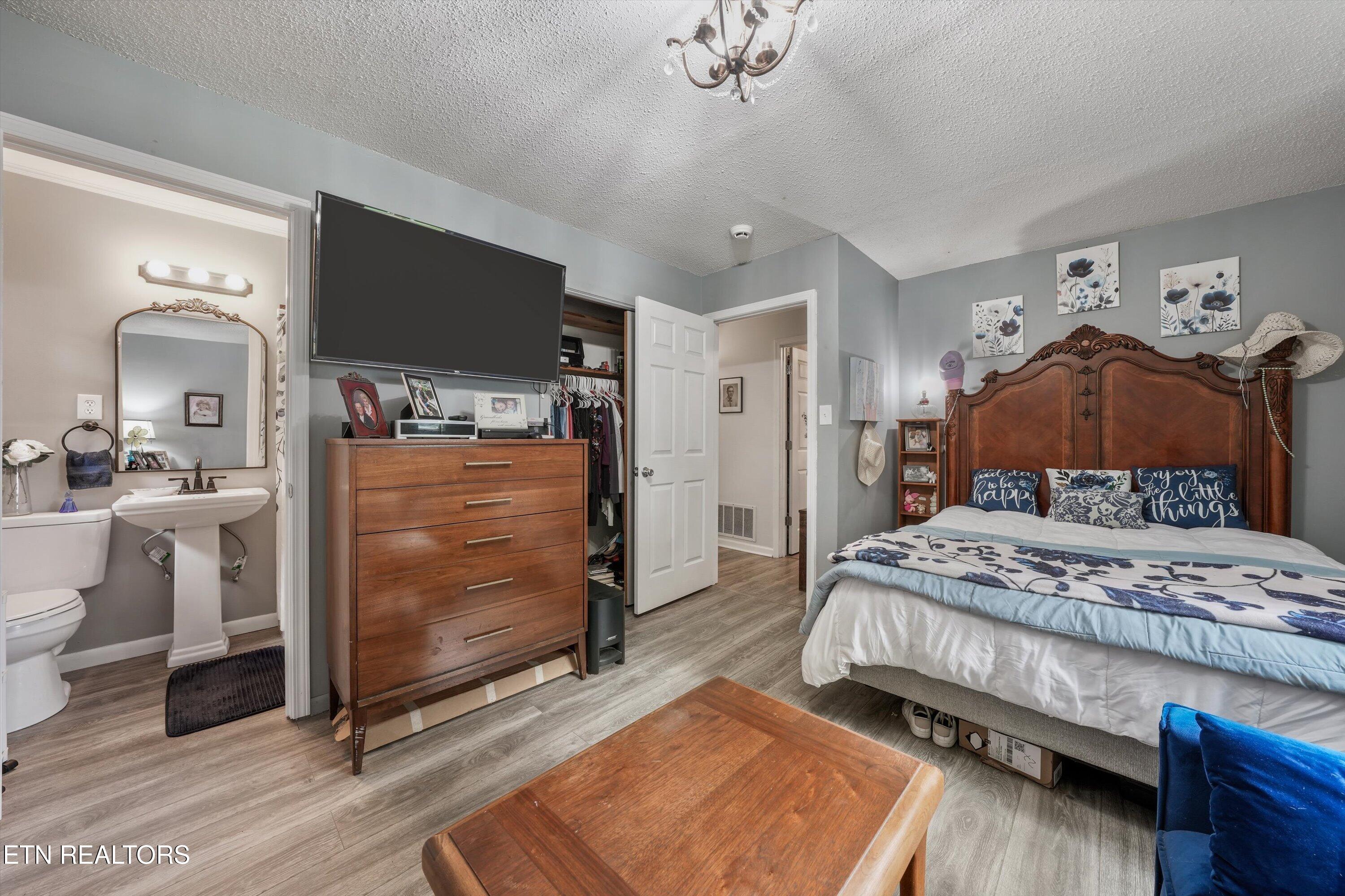 1659 Middlesettlements Road Maryville TN 37801