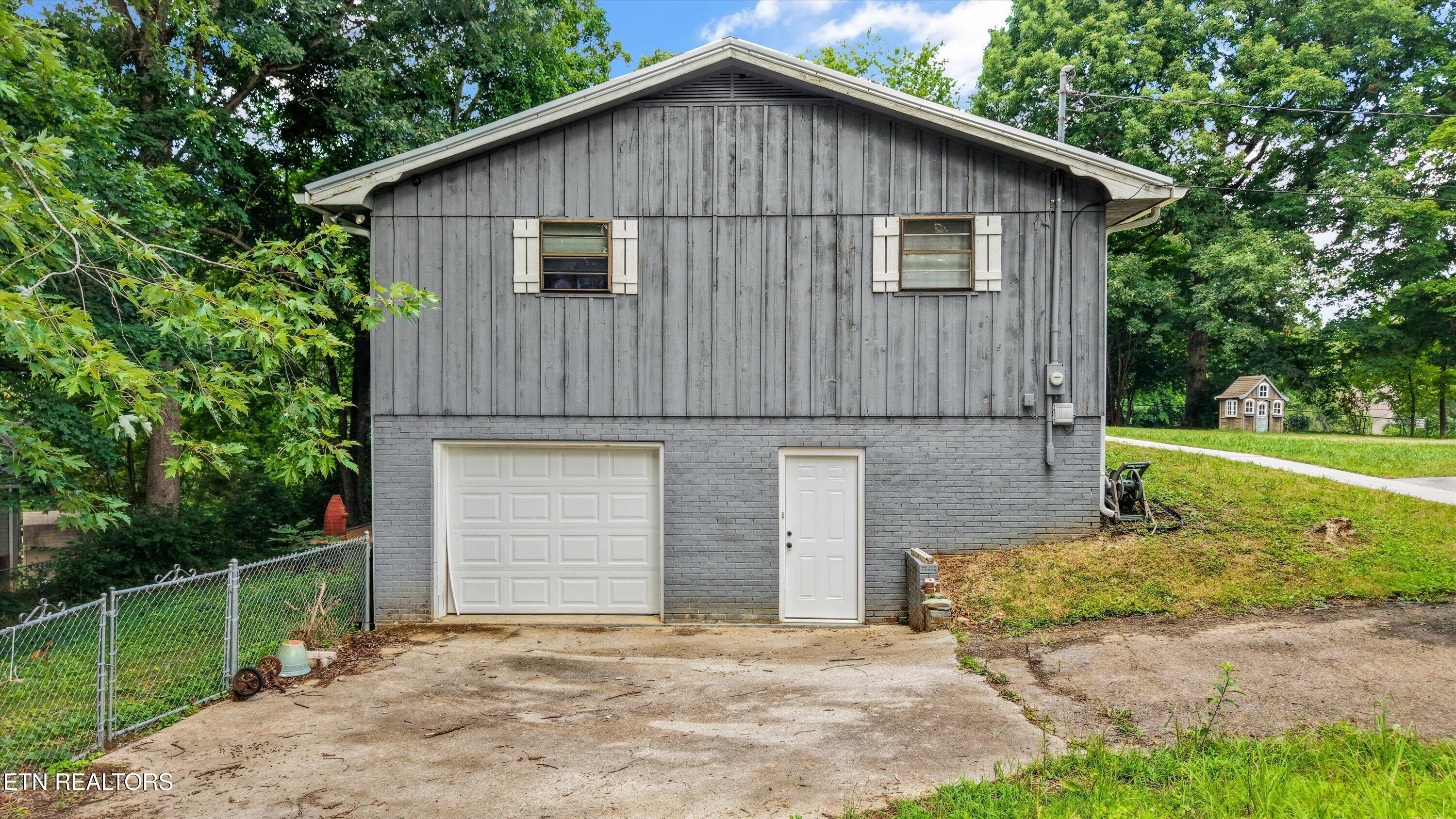 1659 Middlesettlements Road Maryville TN 37801