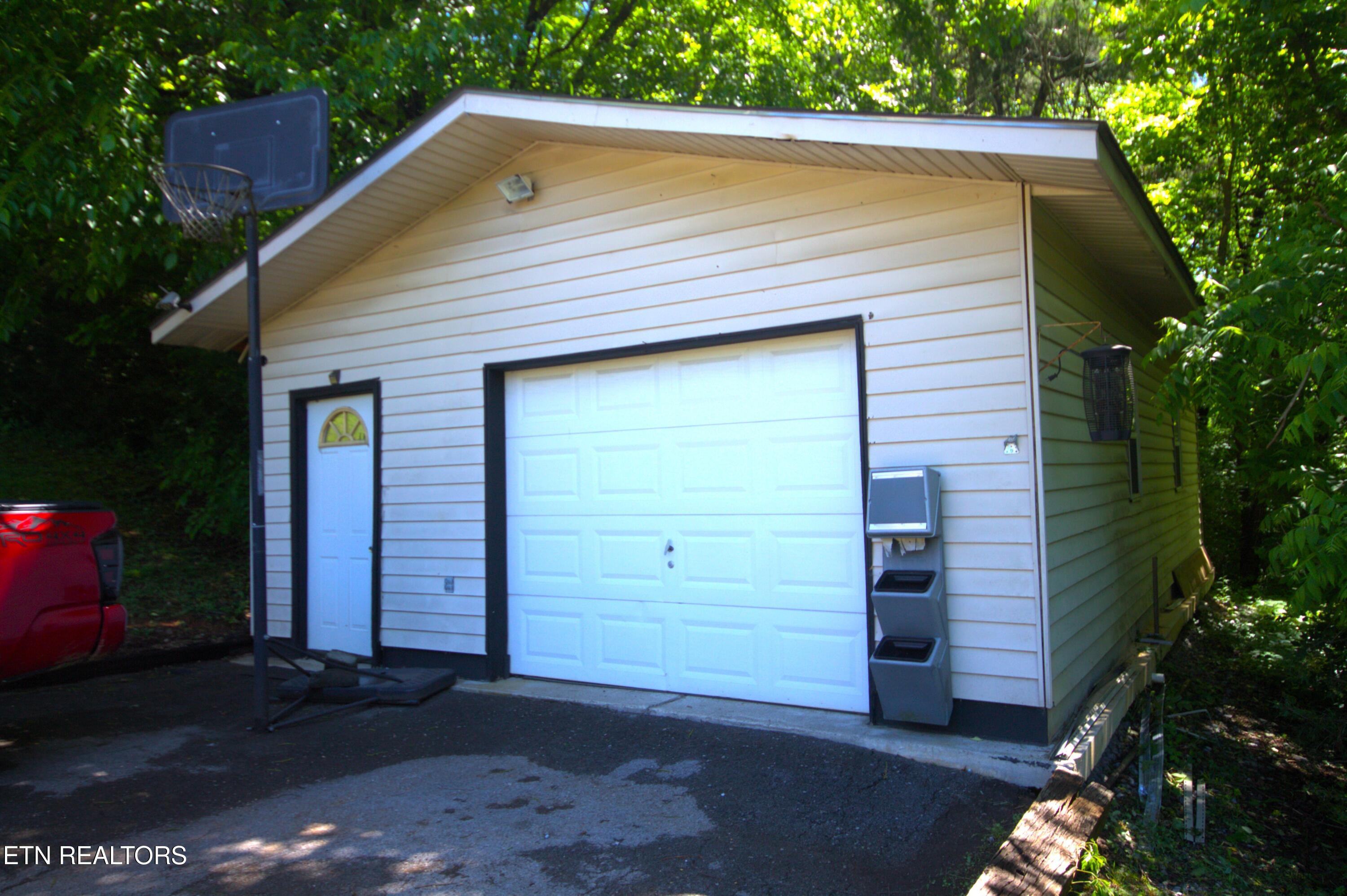 724 Lower Quarry Road Newport TN 37821