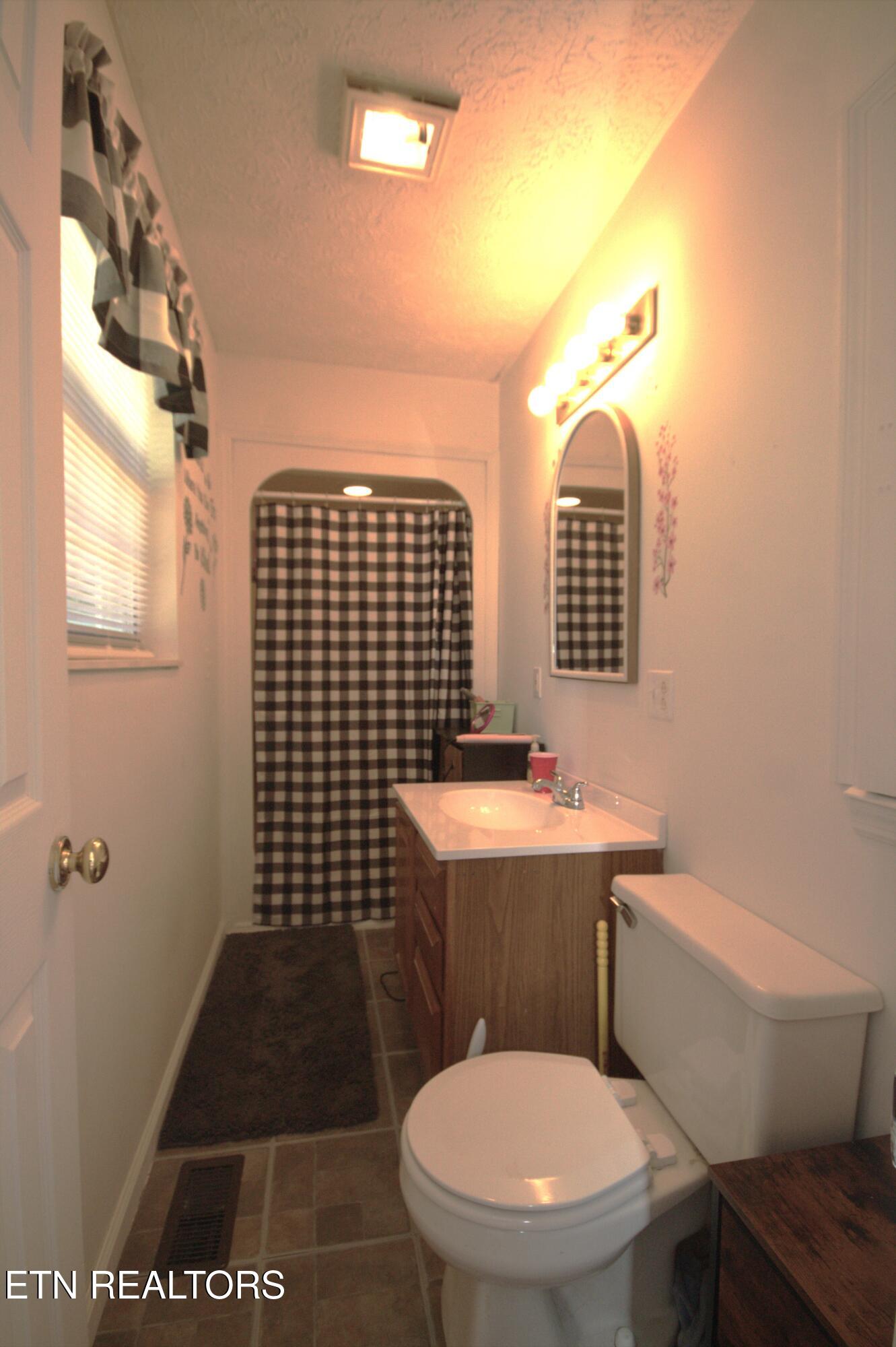 724 Lower Quarry Road Newport TN 37821