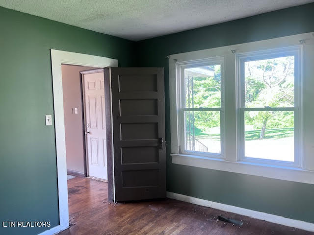 905 NW Queen Avenue Harriman TN 37748