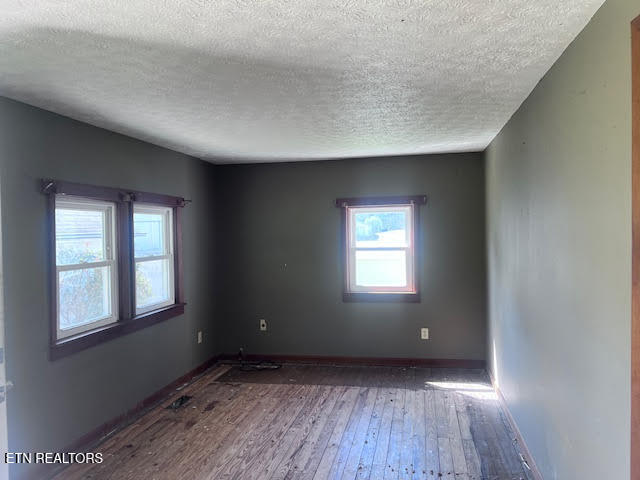 905 NW Queen Avenue Harriman TN 37748