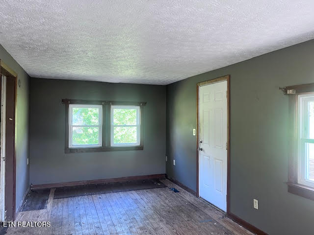 905 NW Queen Avenue Harriman TN 37748