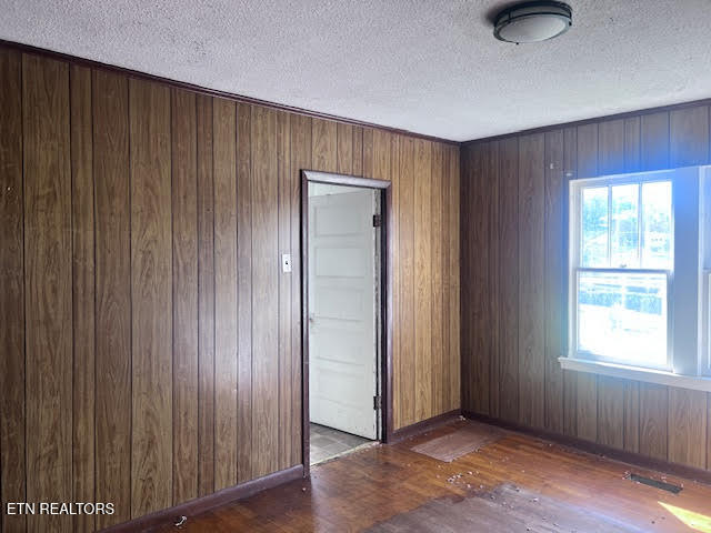 905 NW Queen Avenue Harriman TN 37748