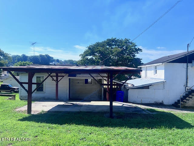 905 NW Queen Avenue Harriman TN 37748