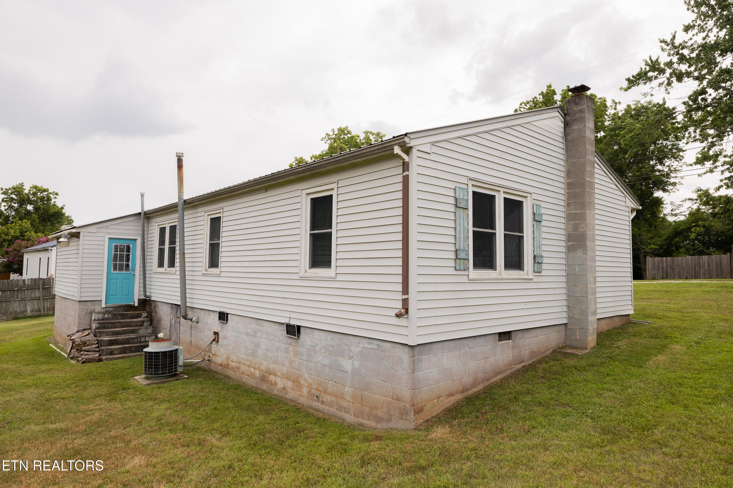 305 W Bronson Street Sparta TN 38583