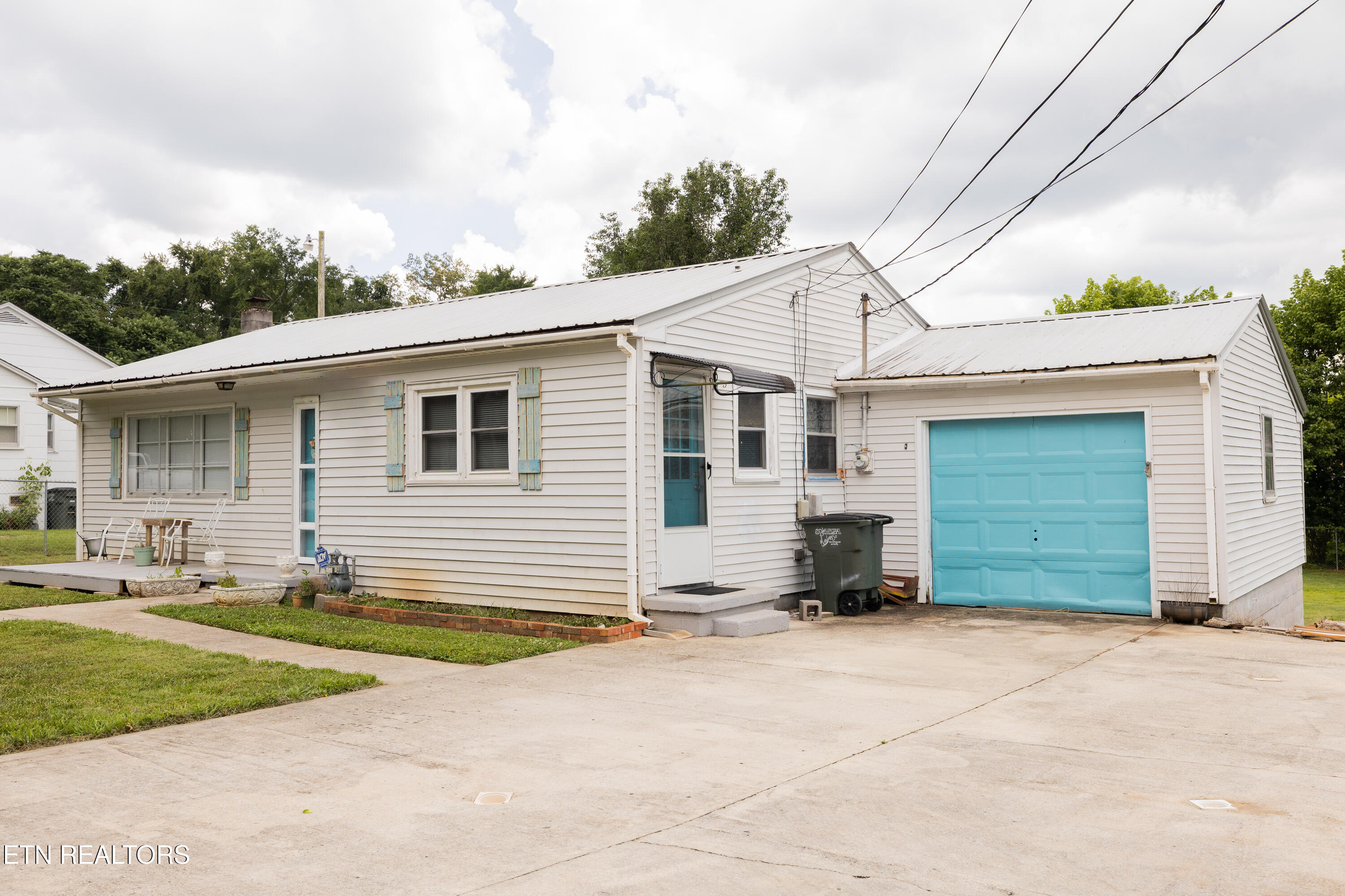 305 W Bronson Street Sparta TN 38583