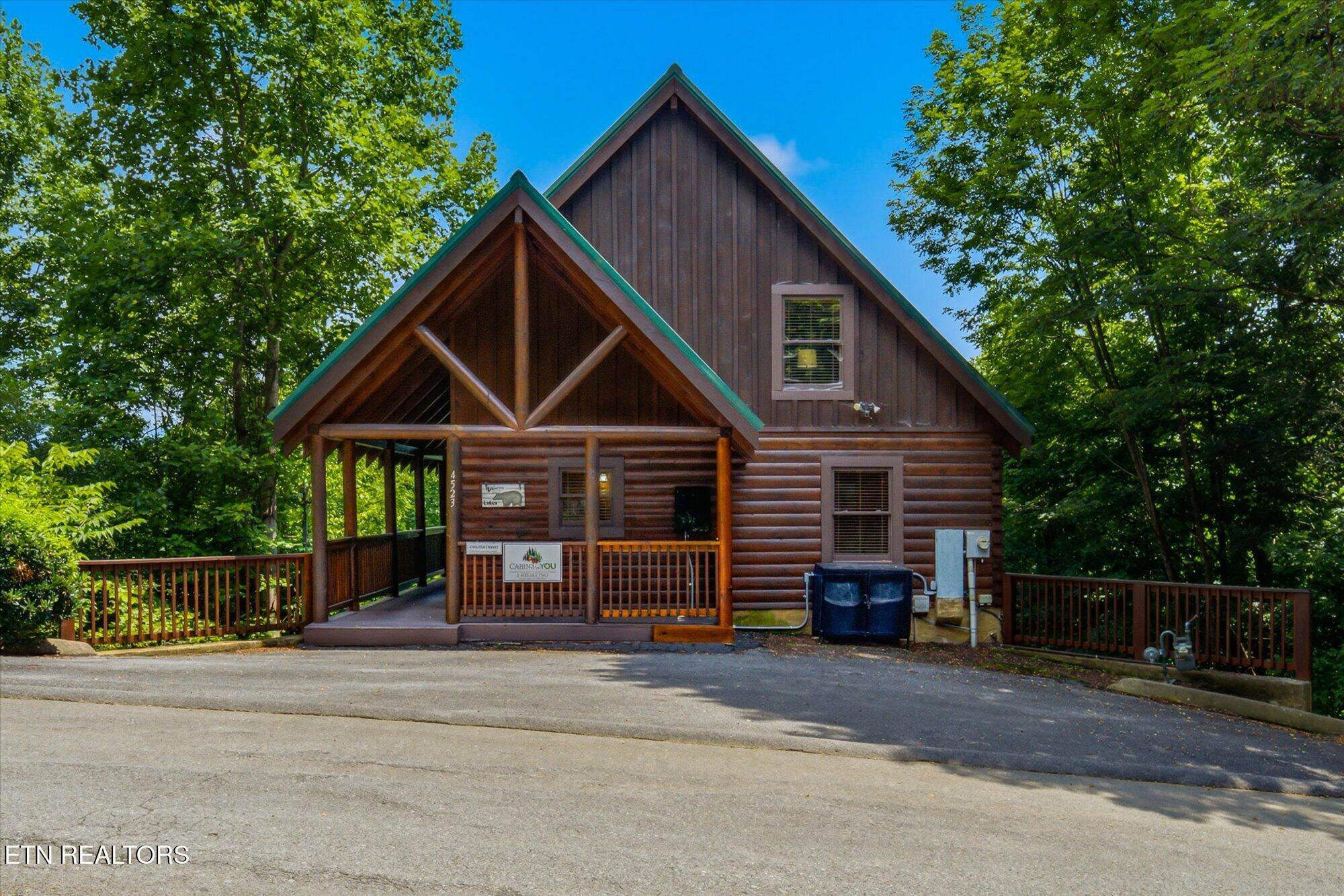 4523 Forest Vista Way Pigeon Forge TN 37863