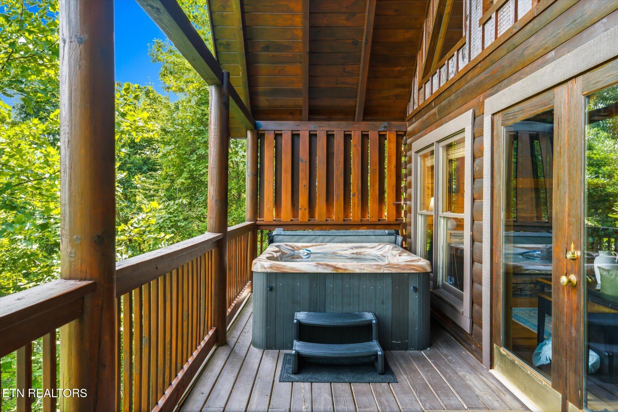 4523 Forest Vista Way Pigeon Forge TN 37863