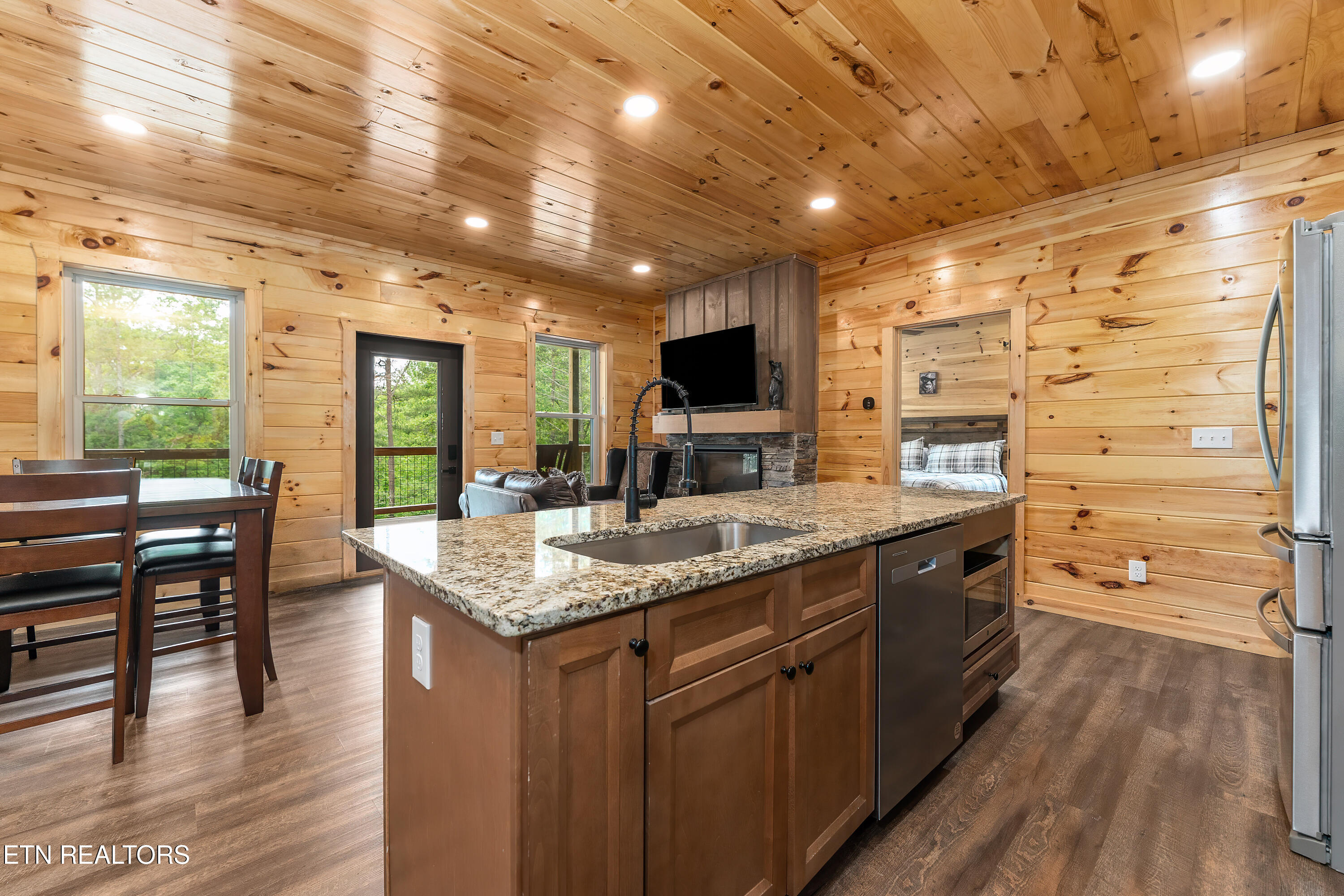 2932 Ginas Way Sevierville TN 37862