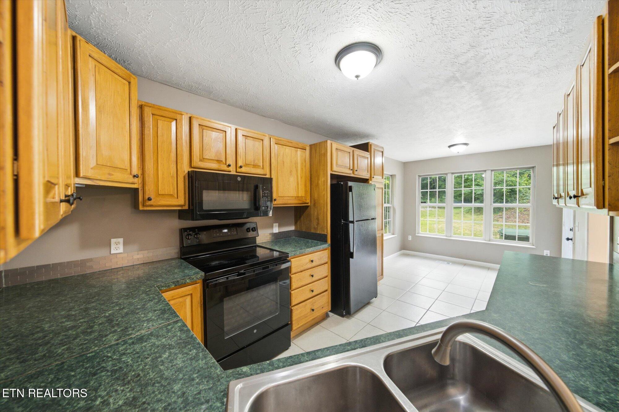 1134 Deer Trail Way Seymour TN 37865
