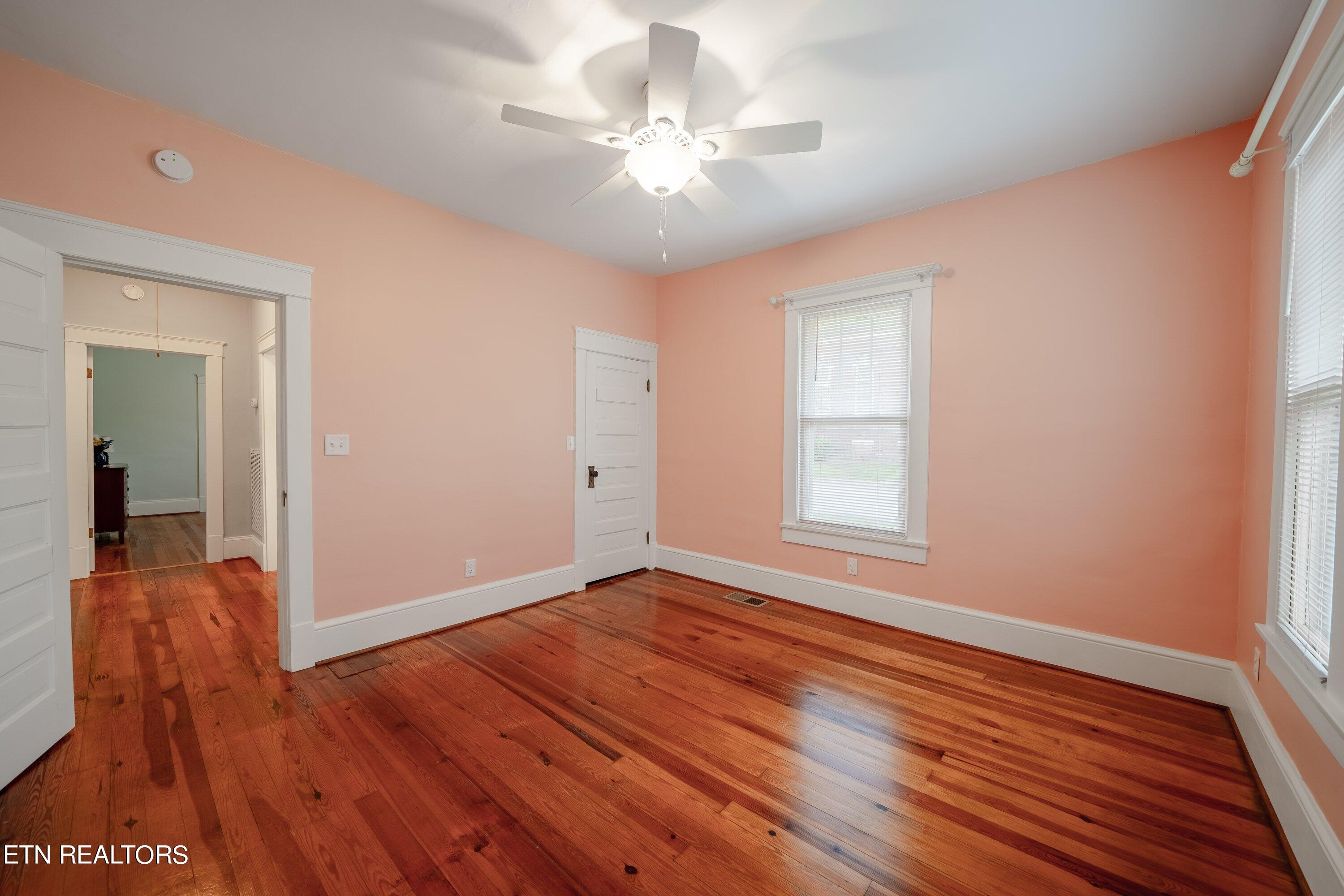 902 Chickamauga Avenue Knoxville TN 37917