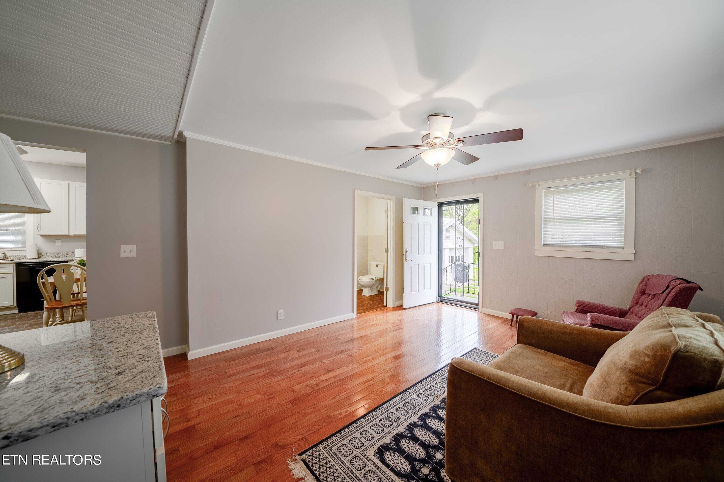 902 Chickamauga Avenue Knoxville TN 37917