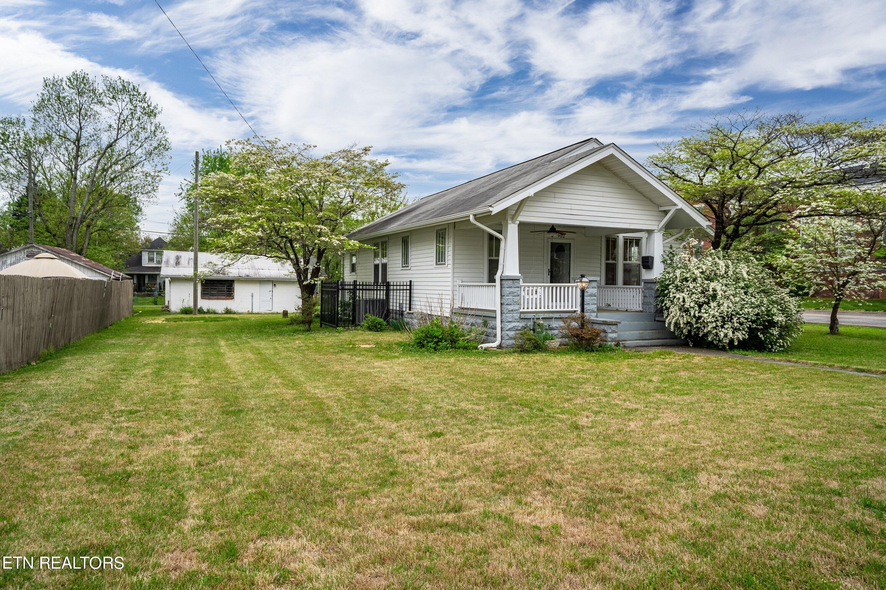 902 Chickamauga Avenue Knoxville TN 37917