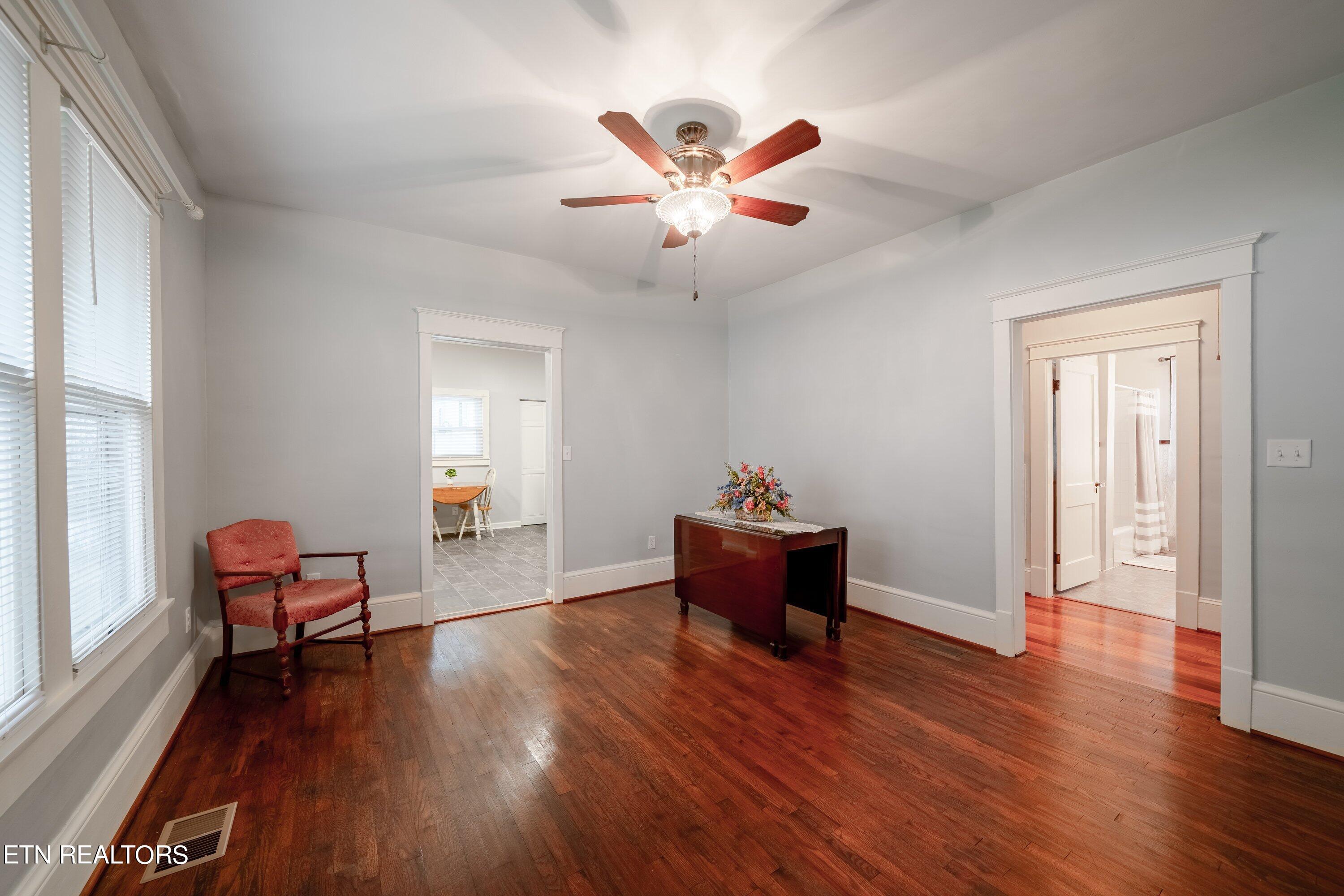 902 Chickamauga Avenue Knoxville TN 37917