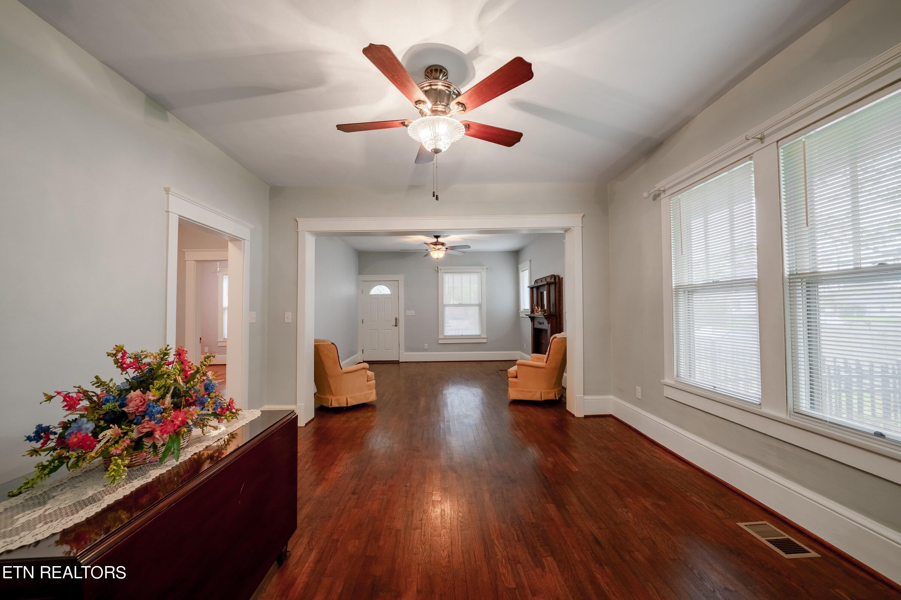 902 Chickamauga Avenue Knoxville TN 37917