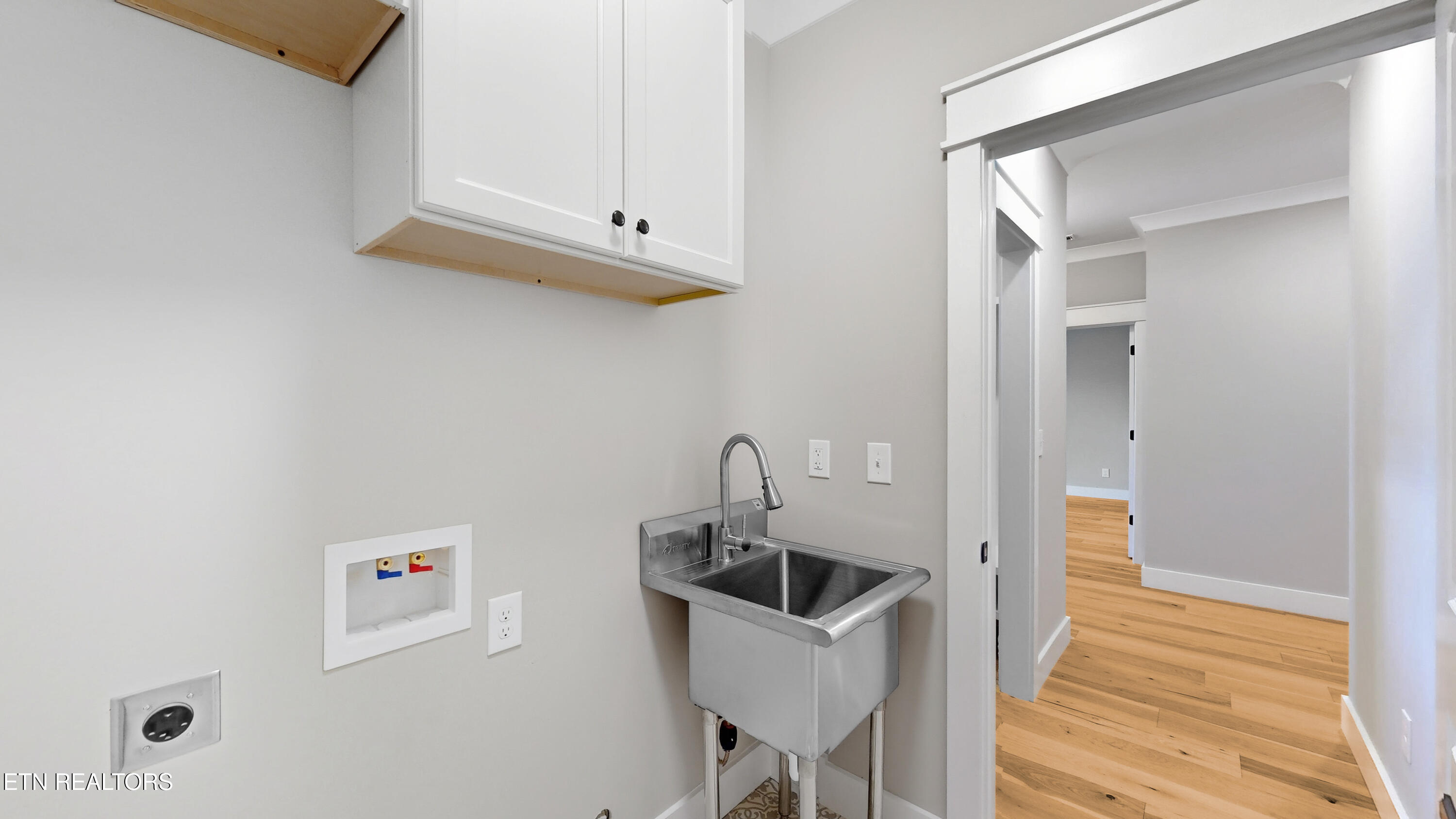 8109 Carolina Cherry Lane Knoxville TN 37919