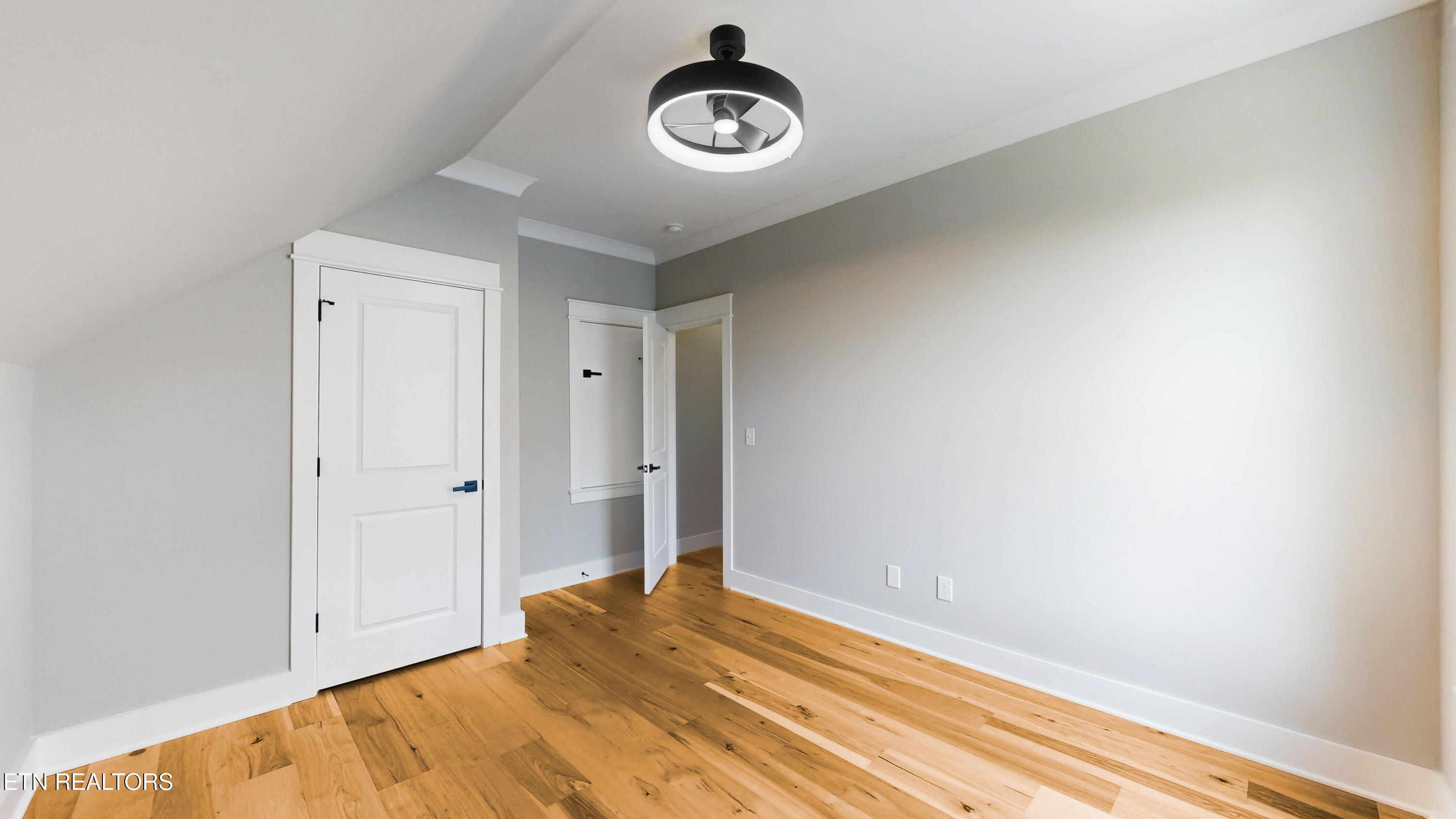 8109 Carolina Cherry Lane Knoxville TN 37919