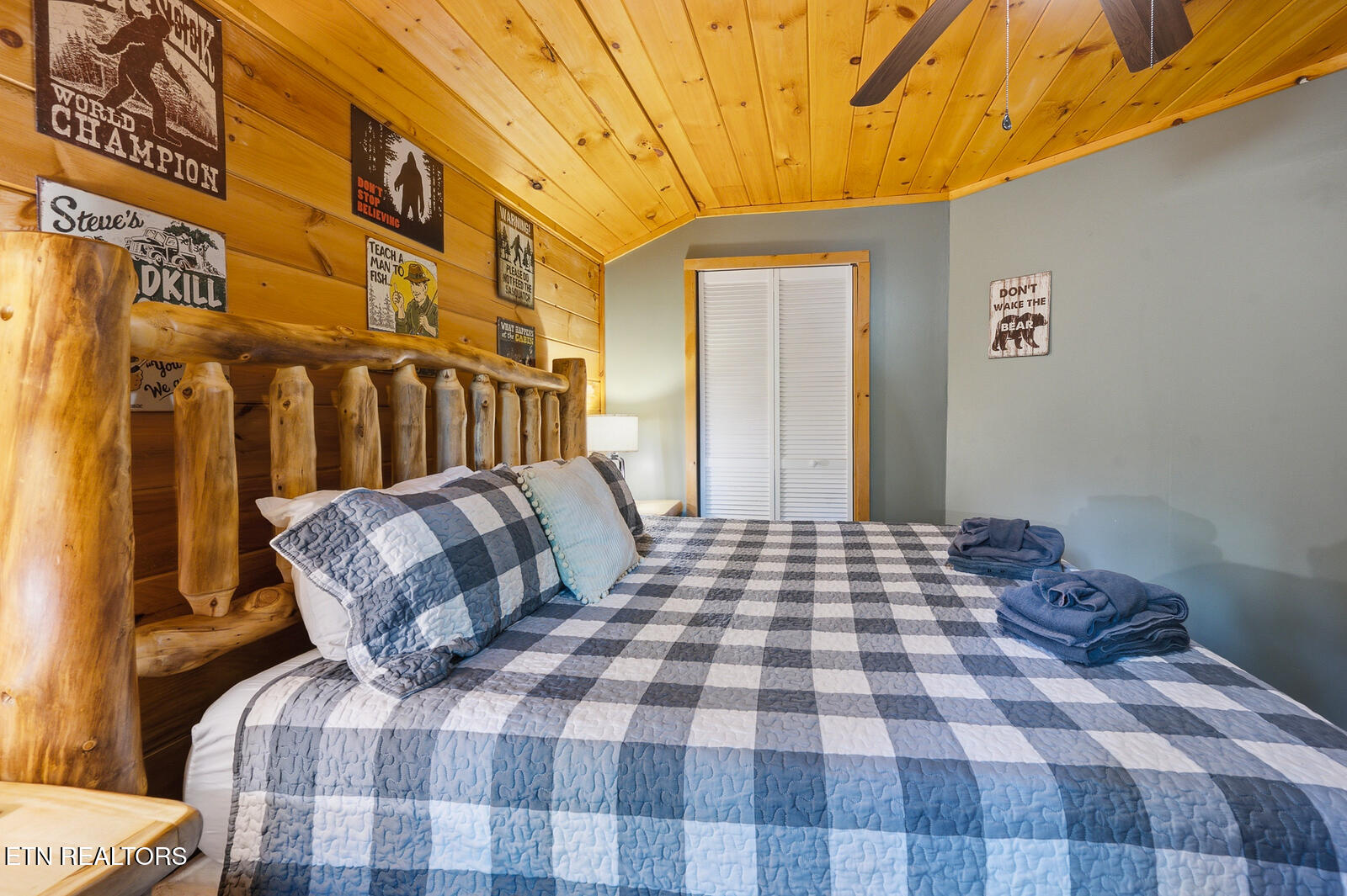 707 Maple Court Gatlinburg TN 37738
