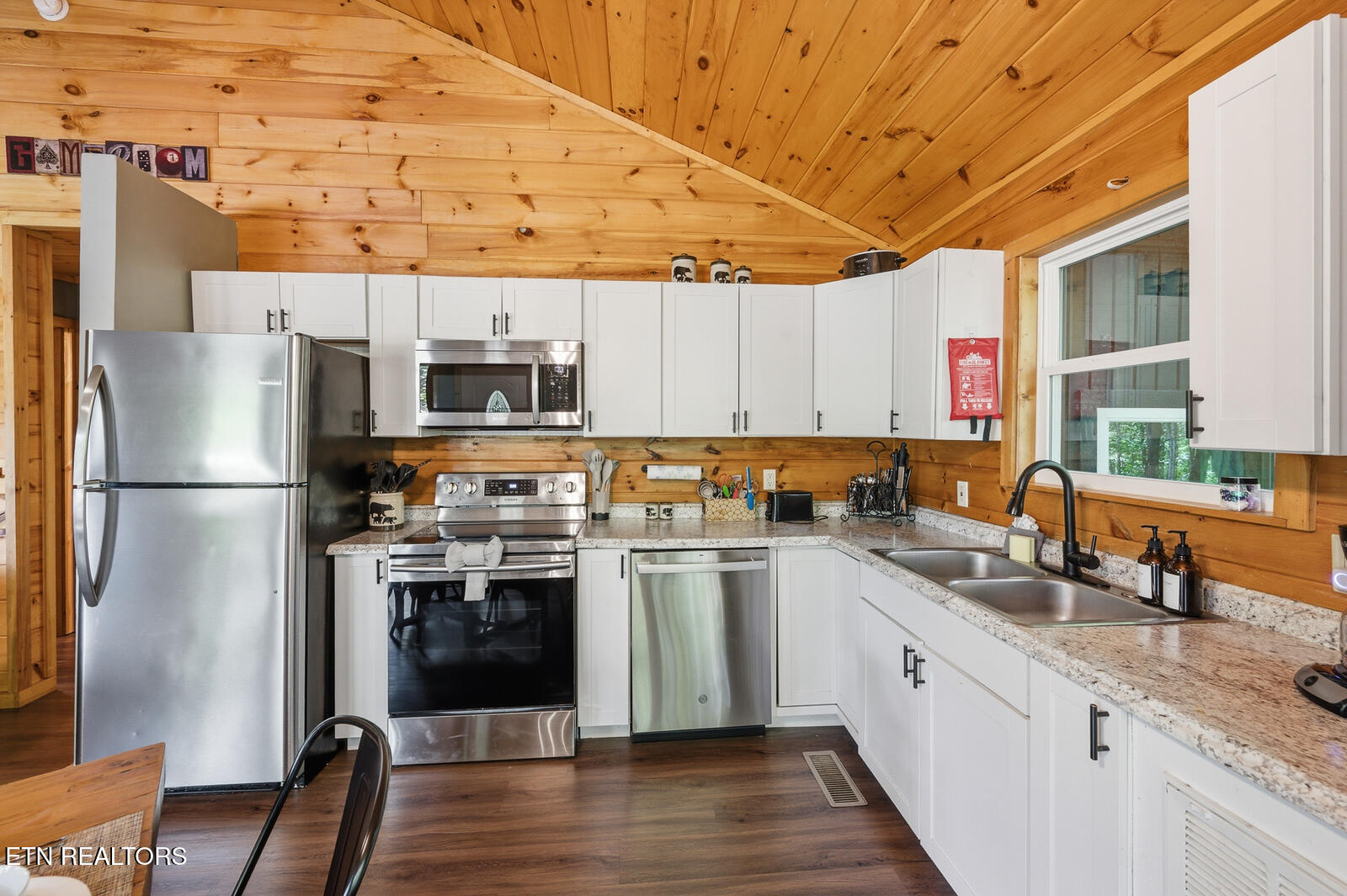 707 Maple Court Gatlinburg TN 37738
