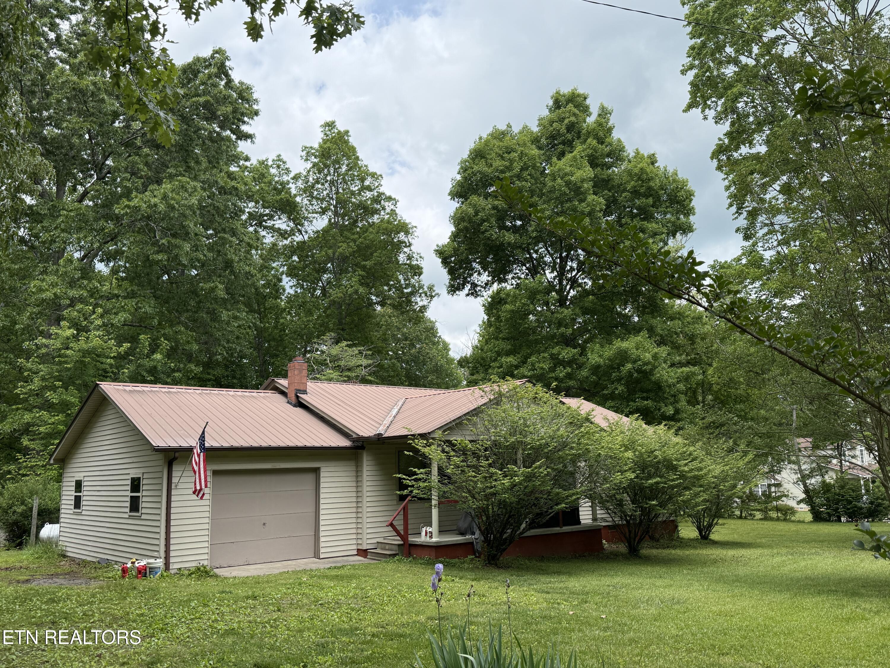 3422 Airport Road Rockwood TN 37854
