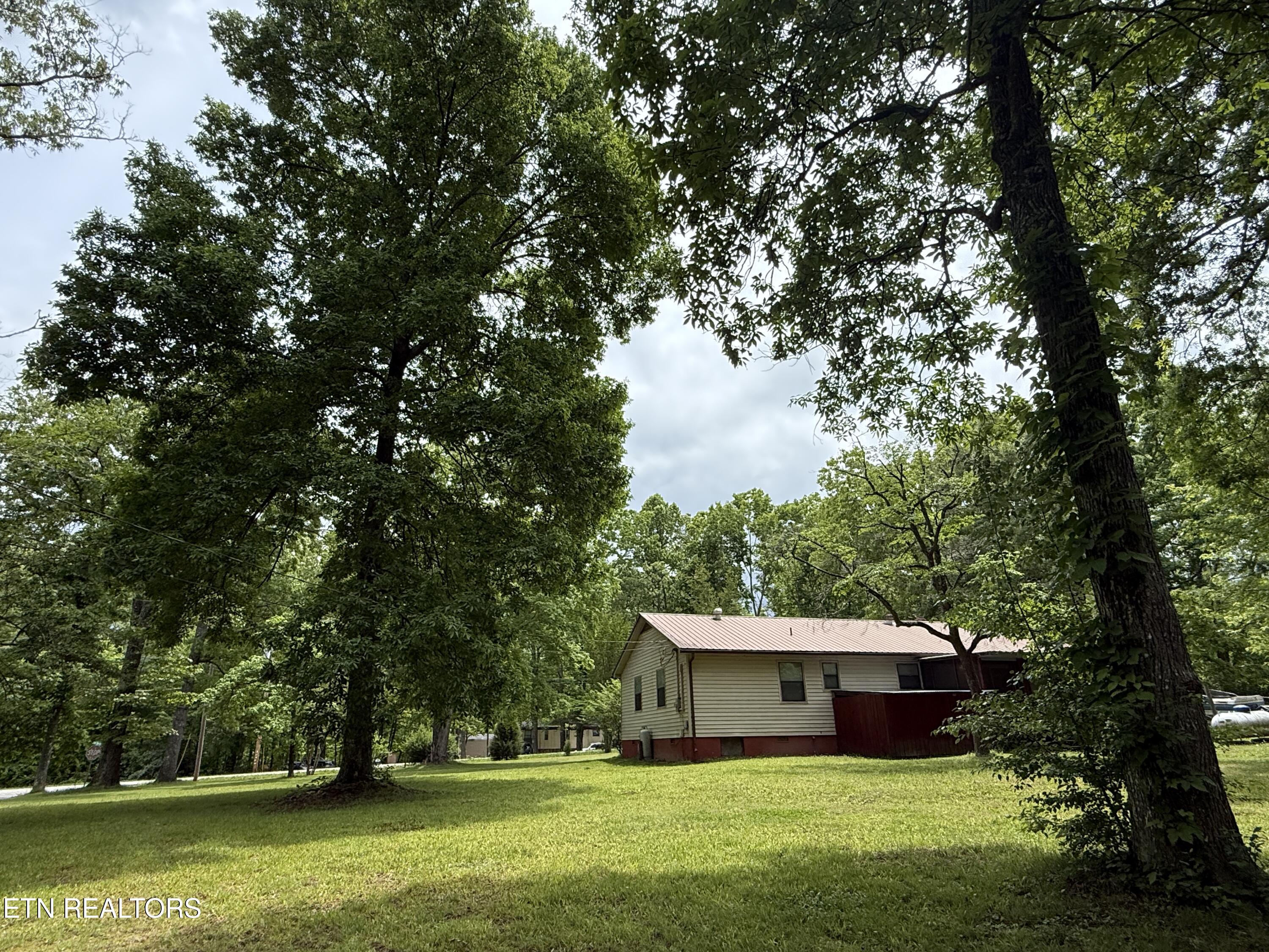 3422 Airport Road Rockwood TN 37854