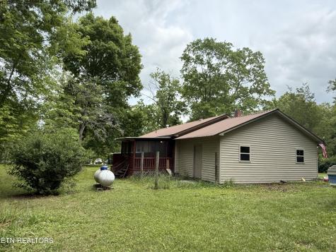 3422 Airport Road Rockwood TN 37854