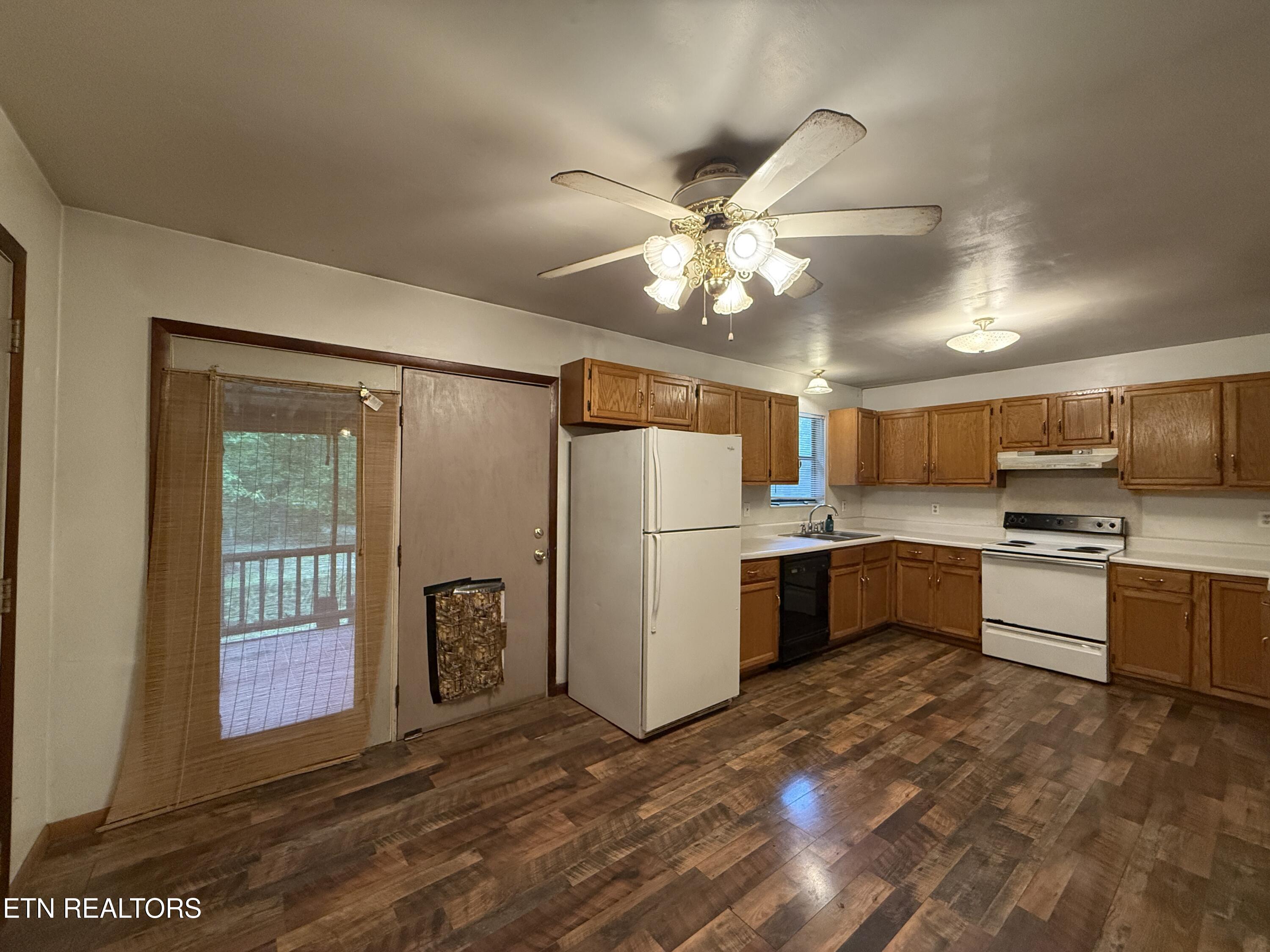 3422 Airport Road Rockwood TN 37854