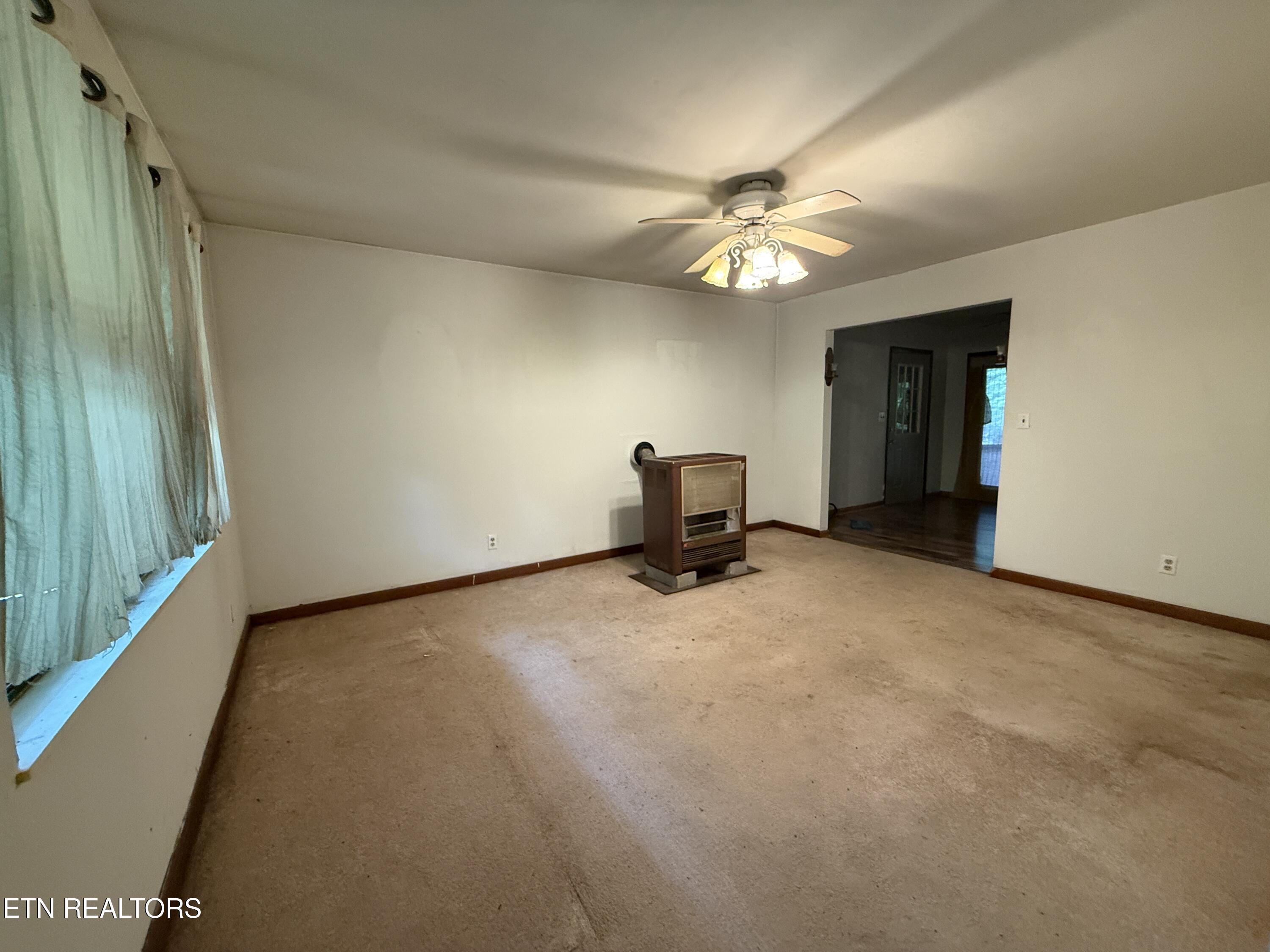 3422 Airport Road Rockwood TN 37854