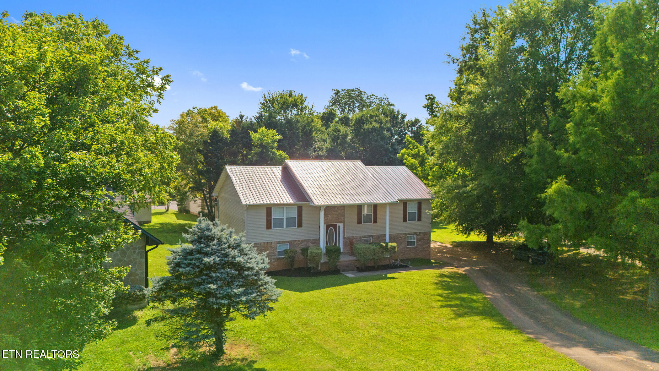 1717 Meadow Ridge Circle Sevierville TN 37862